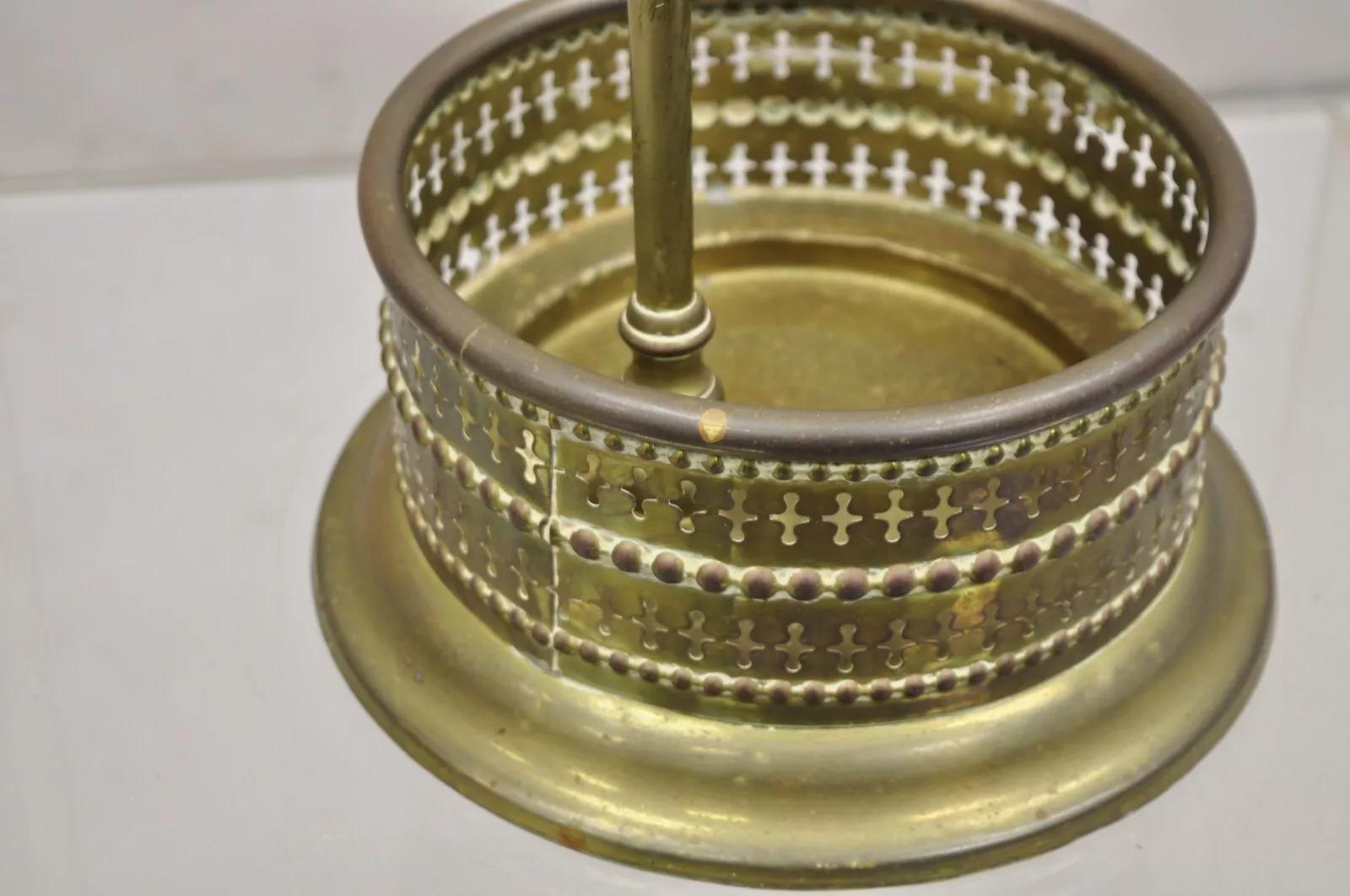 Antico set di utensili per caminetto in ottone Feder inglese con terminale a sfera - Set da 3 pezzi in vendita 1