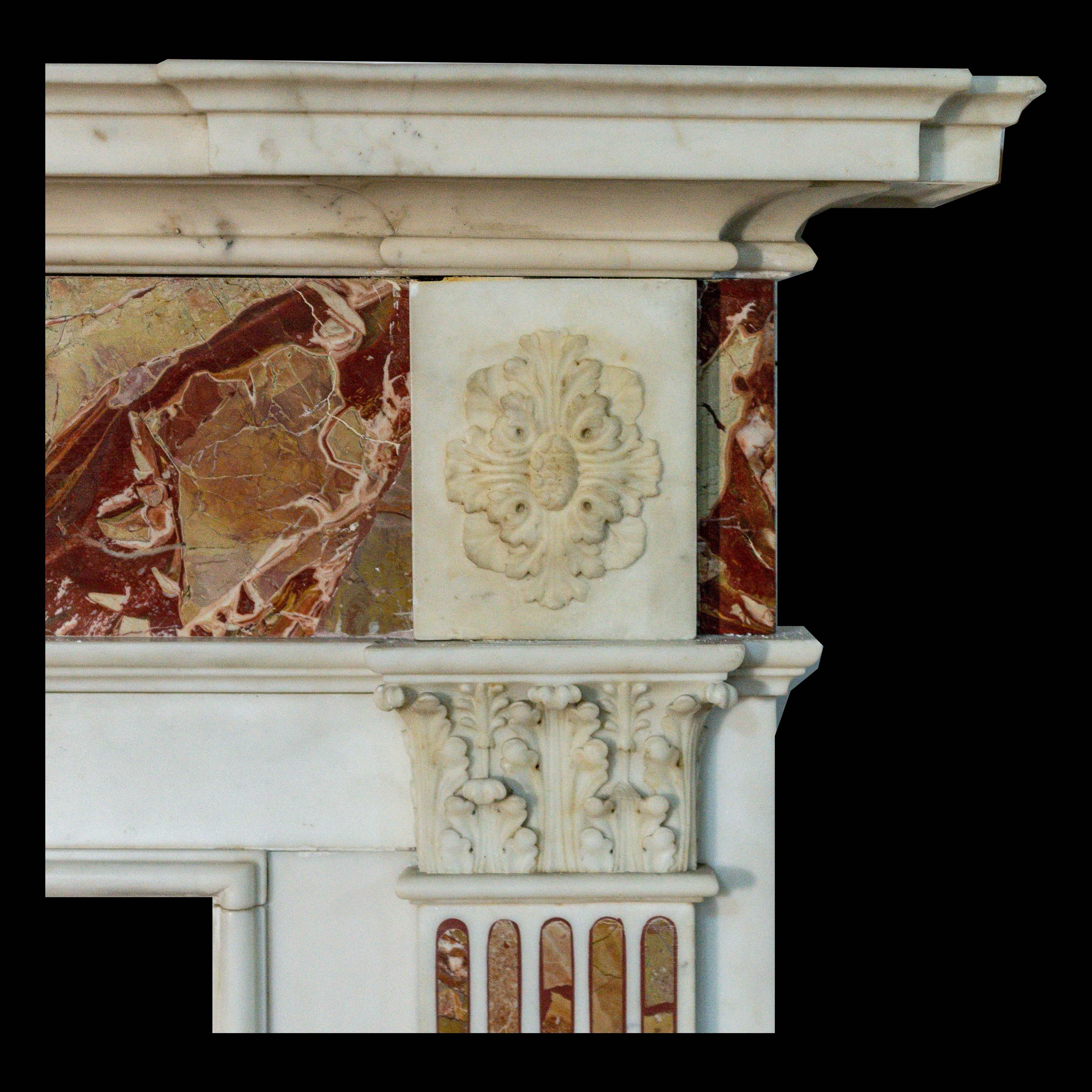 Regency Cheminée anglaise ancienne en marbre Statuario avec plaques en jaspe en vente
