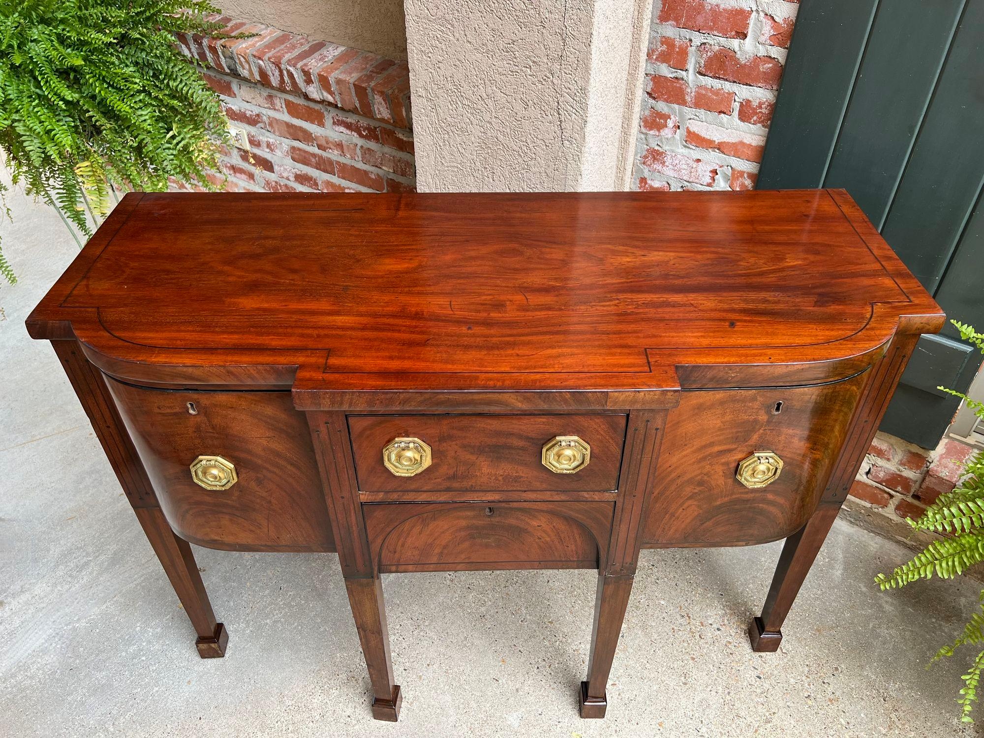 Antique English Flame Mahogany Buffet Sideboard Regency Neoclassical Style In Good Condition In Shreveport, LA