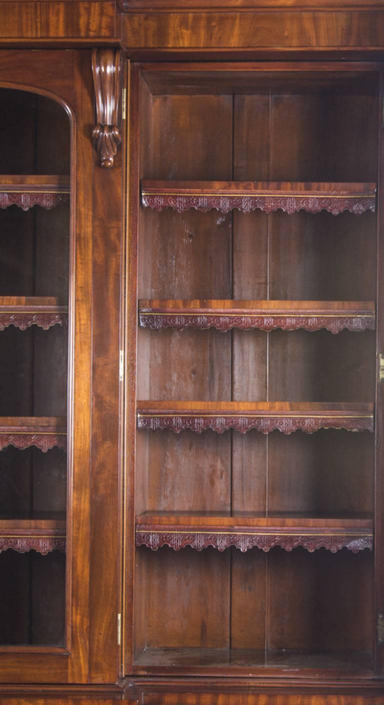 Antique English Flame Mahogany Four-Door Breakfront Bookcase, 19th Century 10
