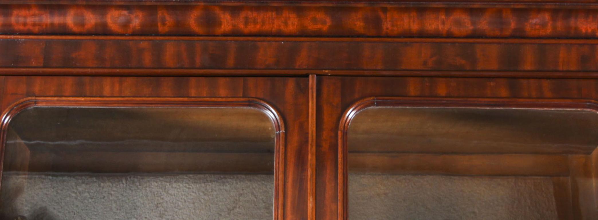 Antique English Flame Mahogany Library Breakfront Bookcase, 19th Century 5