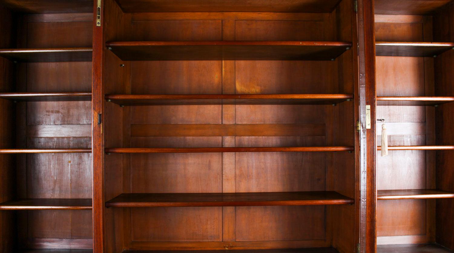 Antique English Flame Mahogany Library Breakfront Bookcase, 19th Century 8