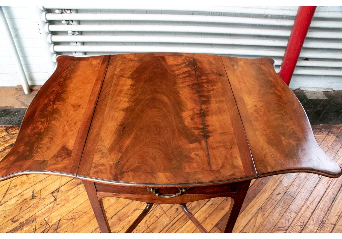 Antique English Flame Mahogany Pembroke Table With Butterfly Drop Leaves For Sale 5