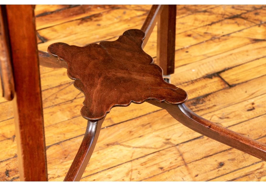 Antique English Flame Mahogany Pembroke Table With Butterfly Drop Leaves For Sale 2