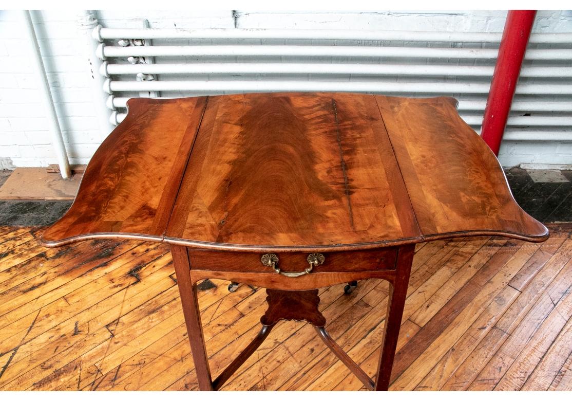 Antique English Flame Mahogany Pembroke Table With Butterfly Drop Leaves For Sale 3