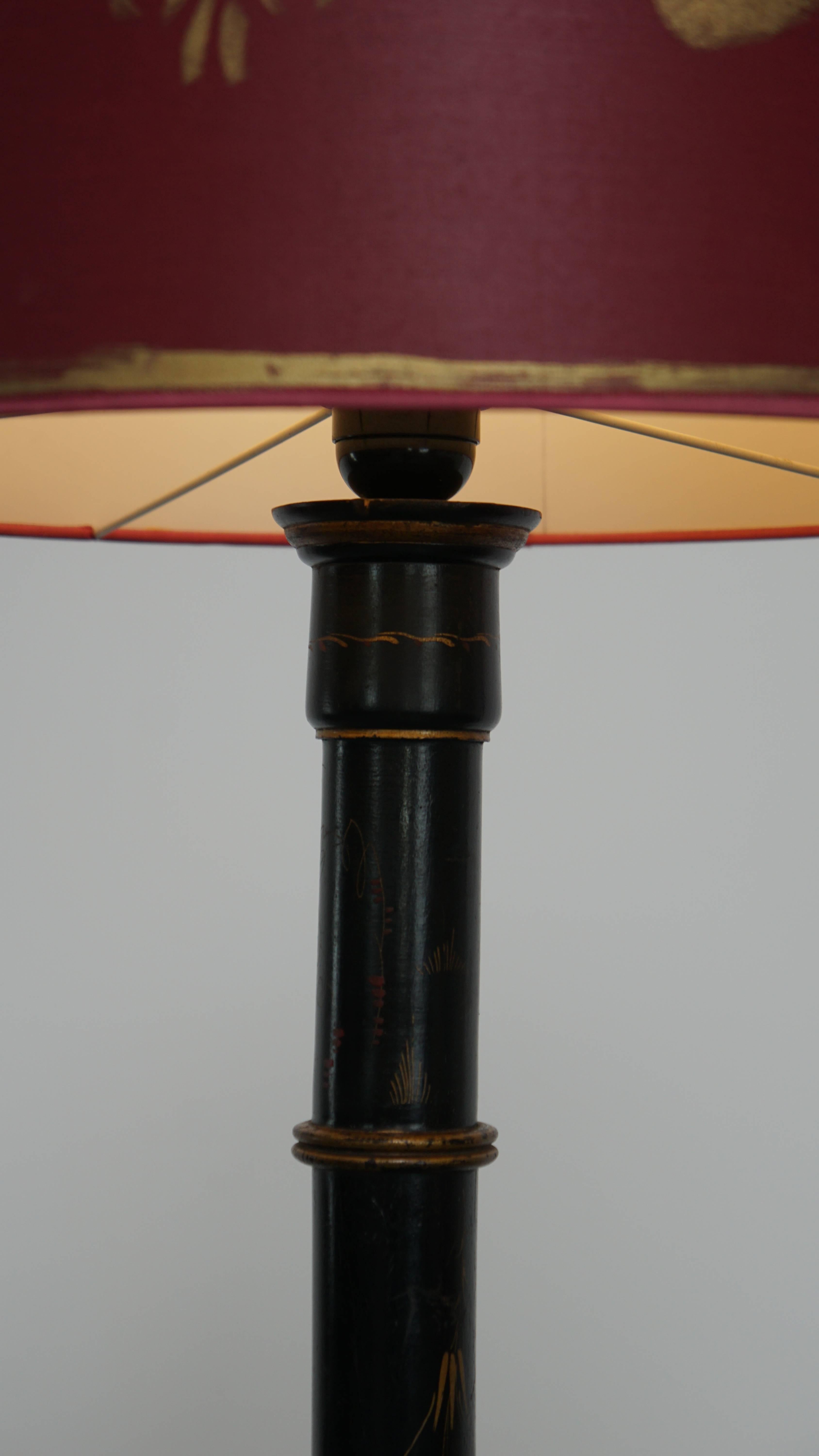 Antique English Floor Lamp from the Early 1900s In Fair Condition For Sale In Harderwijk, NL