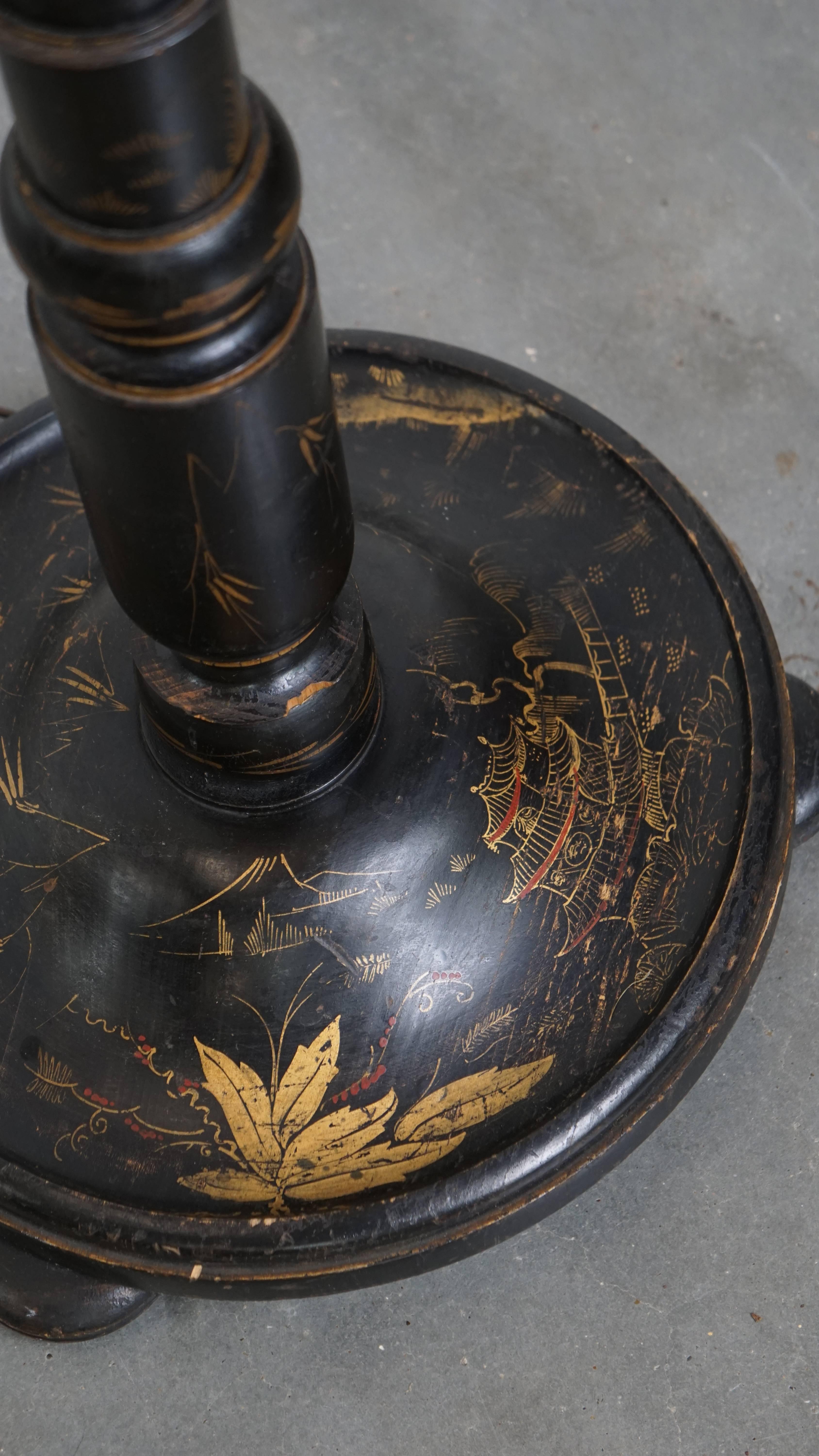 Antique English Floor Lamp from the Early 1900s For Sale 2