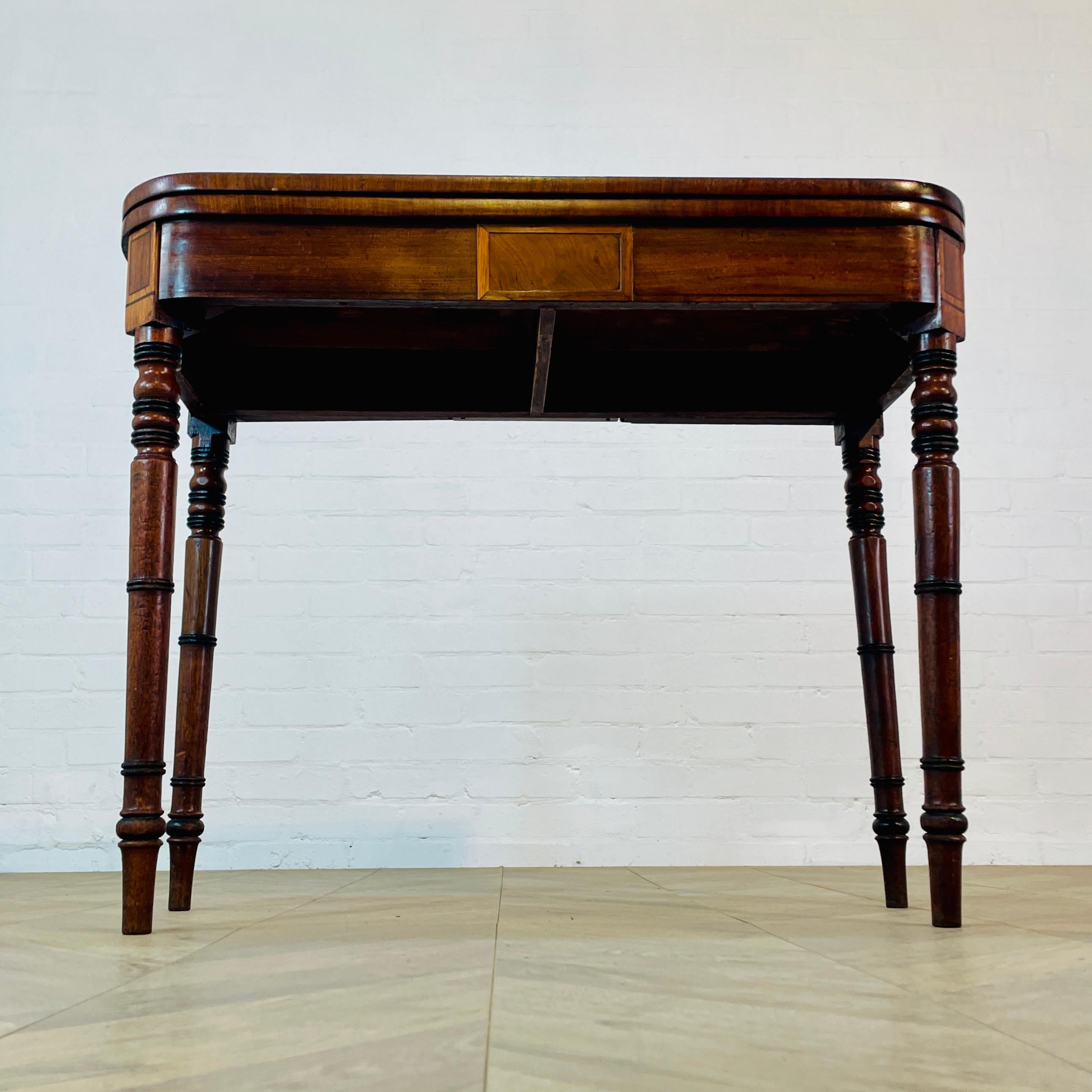 Ancienne table à cartes pliante anglaise, 19ème siècle 9