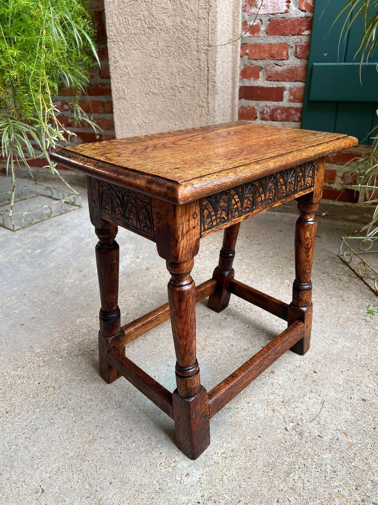 Antiguo escabel inglés Banco Taburete articulado Roble tallado Soporte jacobeo c1900 en venta 8