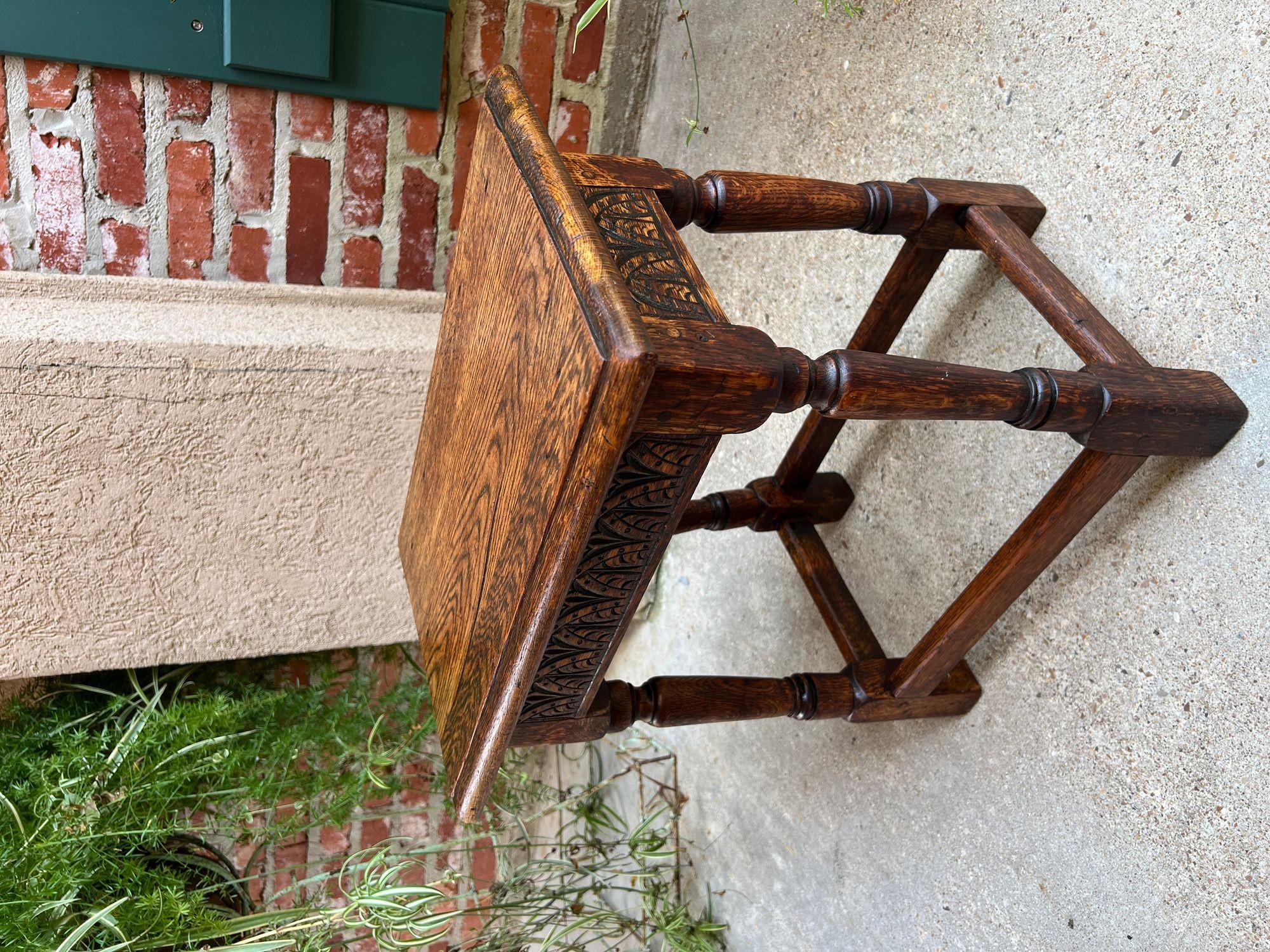 Antiguo escabel inglés Banco Taburete articulado Roble tallado Soporte jacobeo c1900 en venta 9