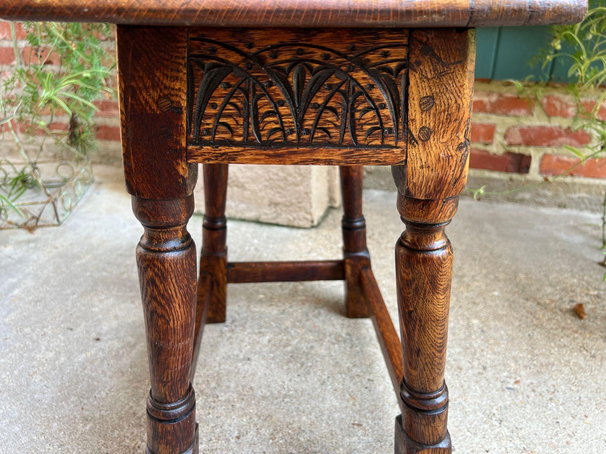 Antiguo escabel inglés Banco Taburete articulado Roble tallado Soporte jacobeo c1900 en venta 13