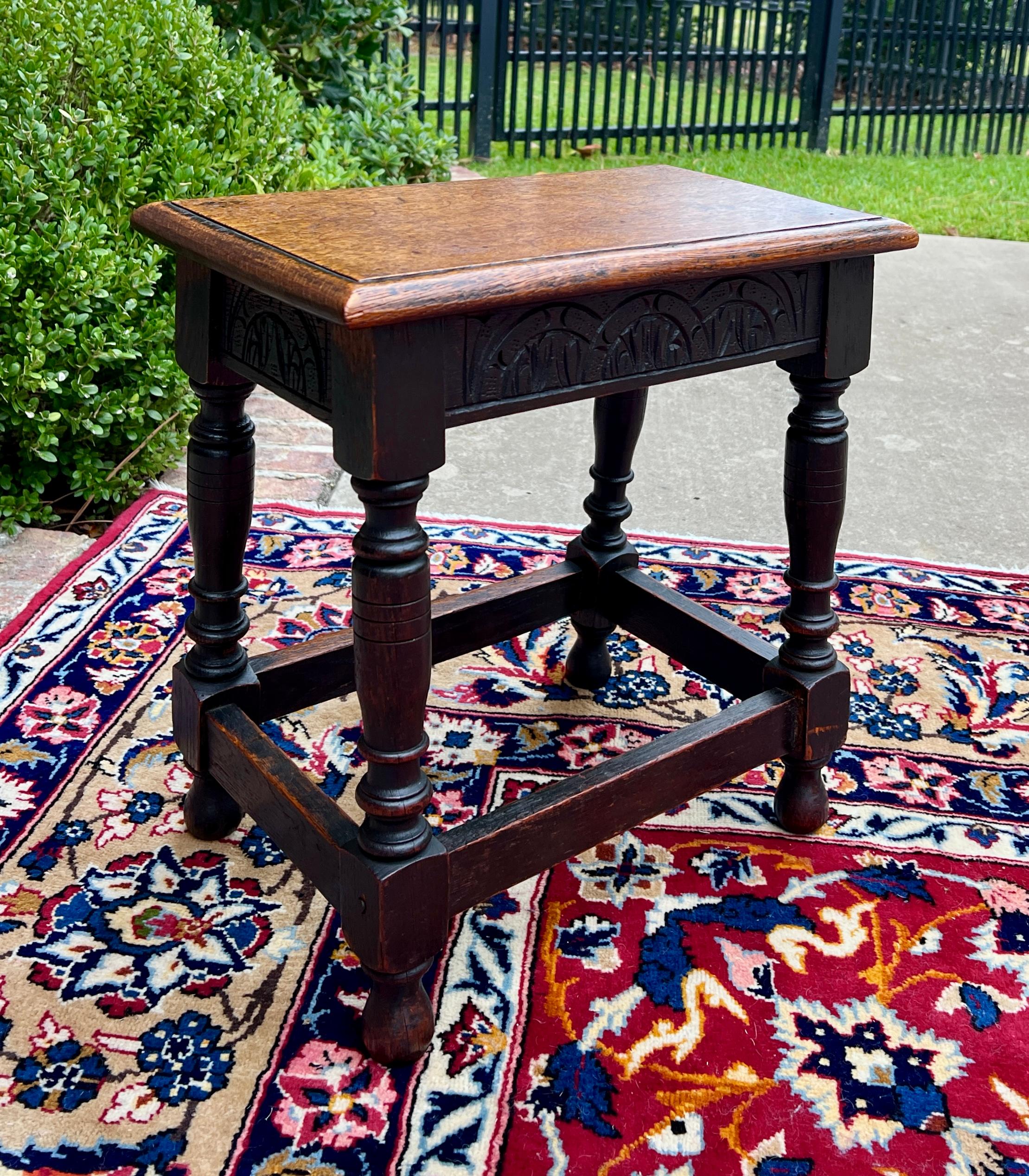 Antico sgabello inglese Stool Bench Stool Joint Stool Gamba tornita intagliata Oak c.C. 1900 in vendita 2