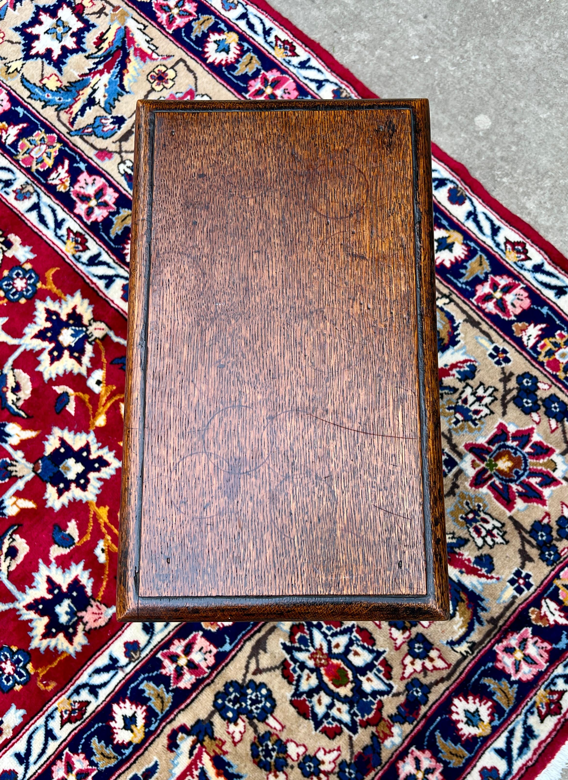 Quercia Antico sgabello inglese Stool Bench Stool Joint Stool Gamba tornita intagliata Oak c.C. 1900 in vendita