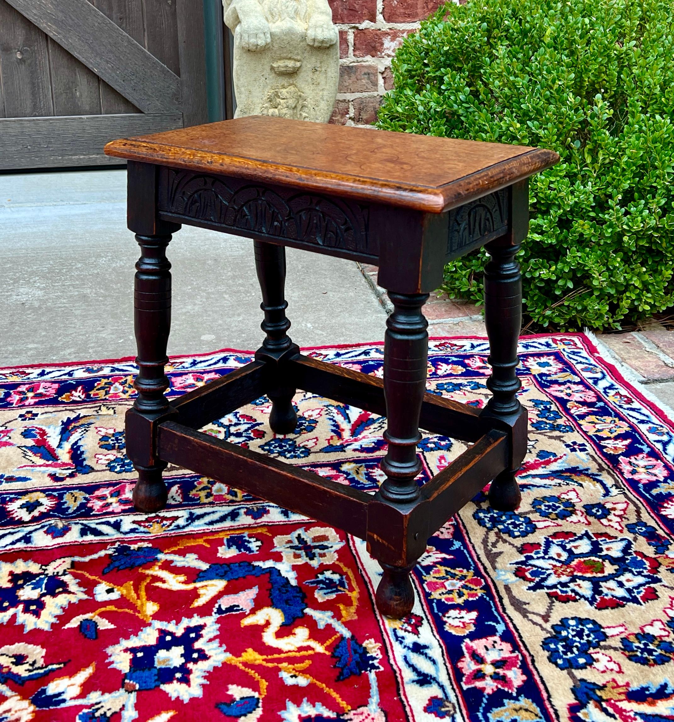 Antico sgabello inglese Stool Bench Stool Joint Stool Gamba tornita intagliata Oak c.C. 1900 in vendita 1