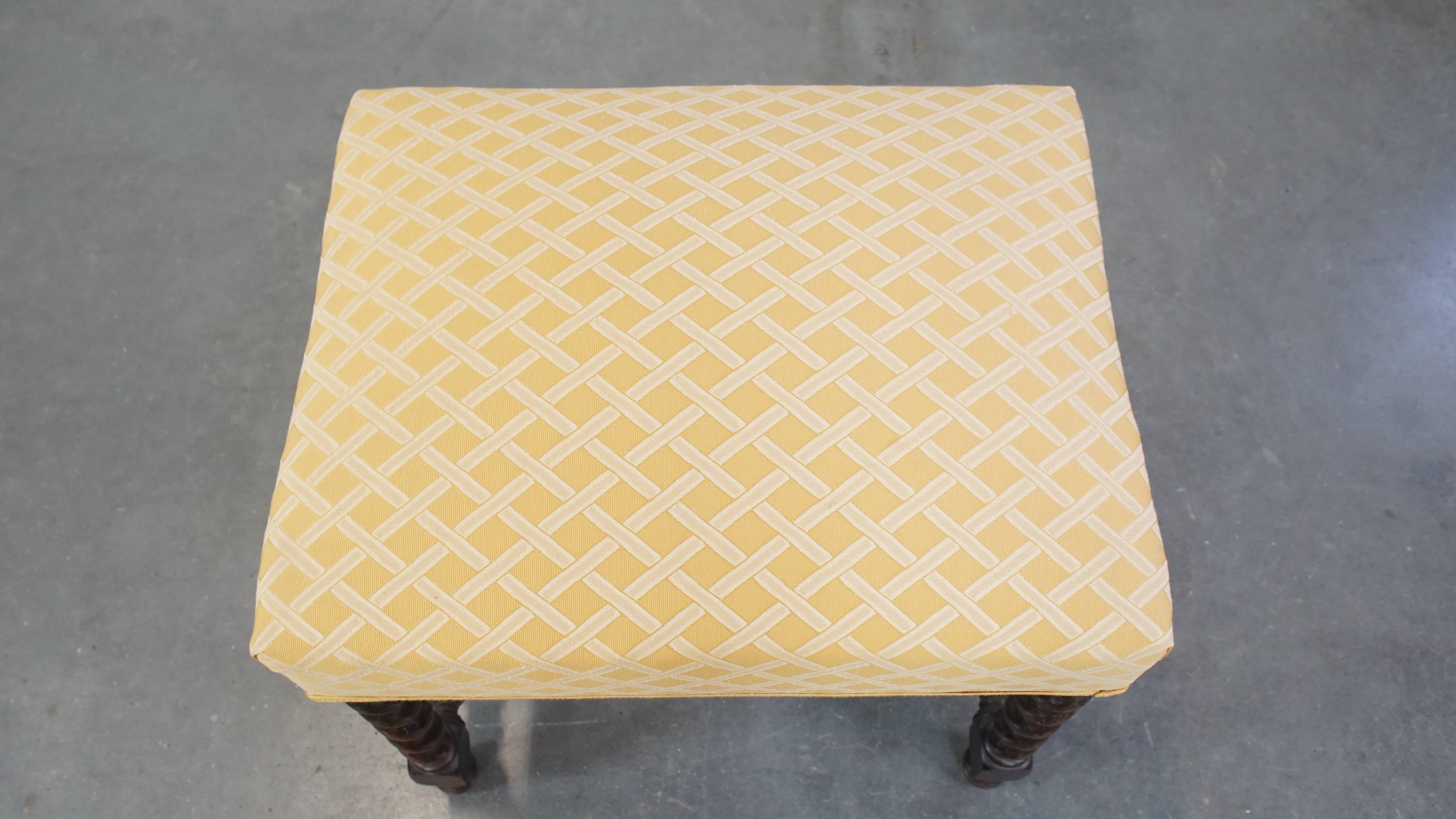 Hand-Crafted Antique English Footstool/ Ottoman with Turned Legs from the 19th Century For Sale