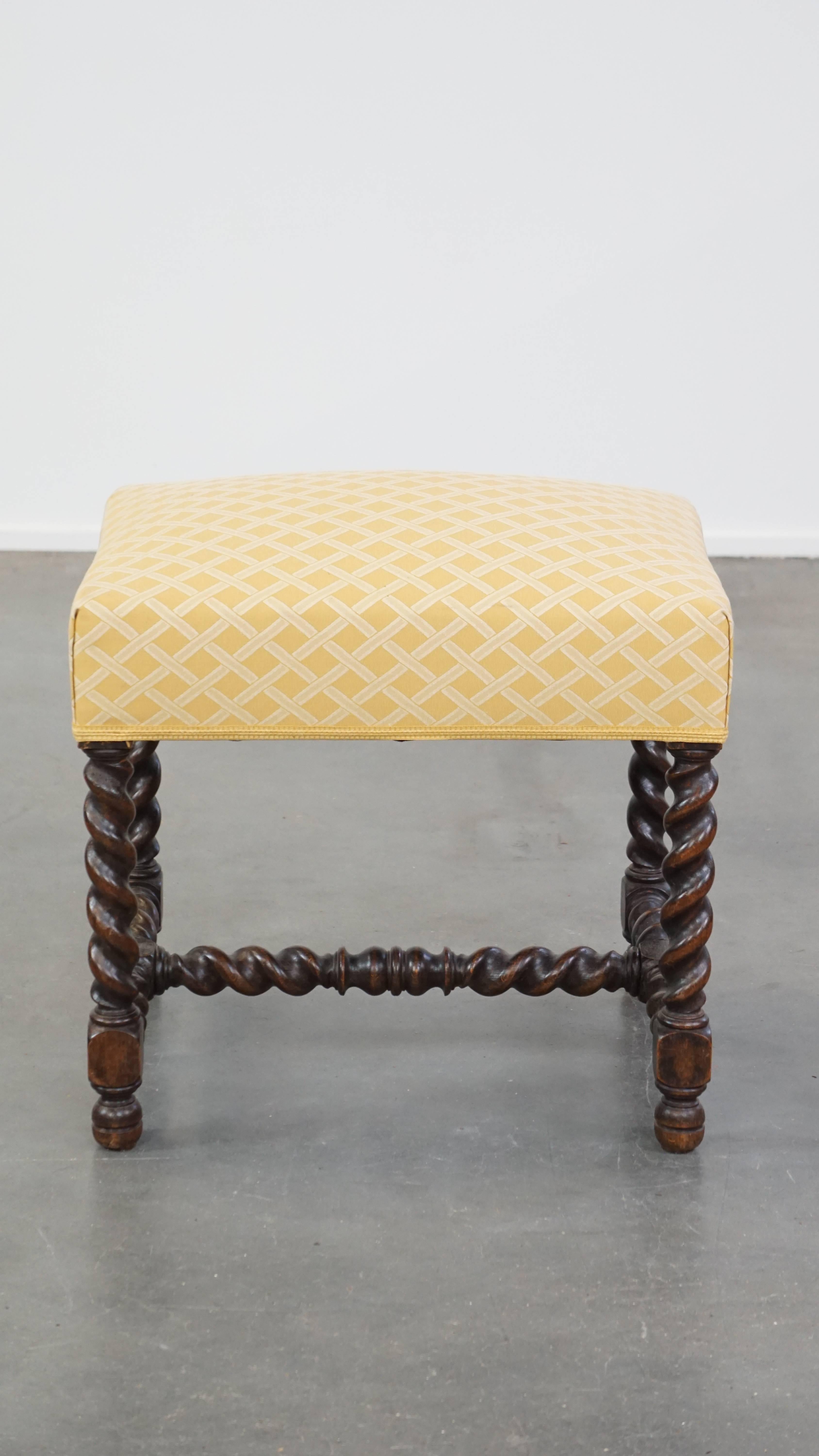 Antique English Footstool/ Ottoman with Turned Legs from the 19th Century For Sale 2