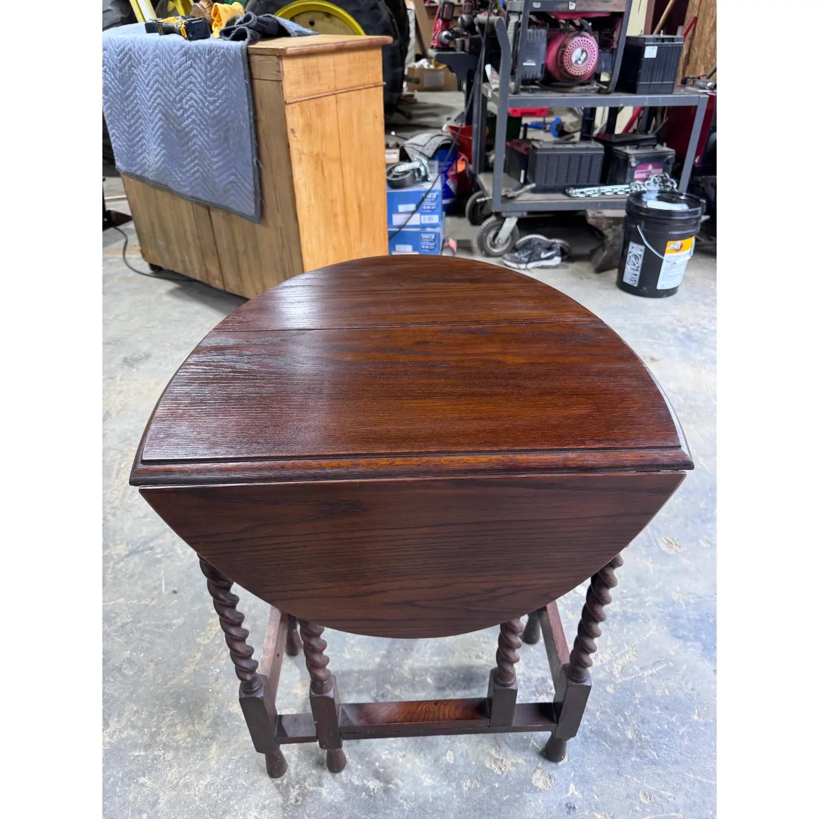 Inglese Tavolo antico con gamba a cancello inglese in vendita