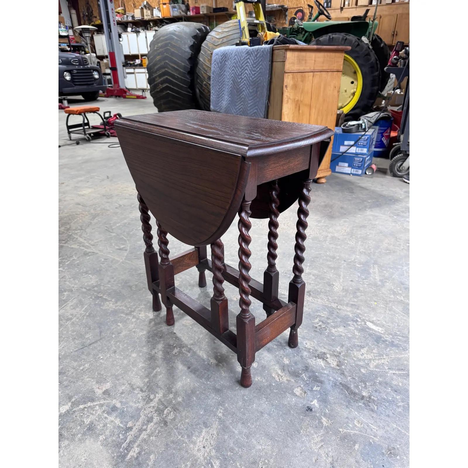 Legno Tavolo antico con gamba a cancello inglese in vendita