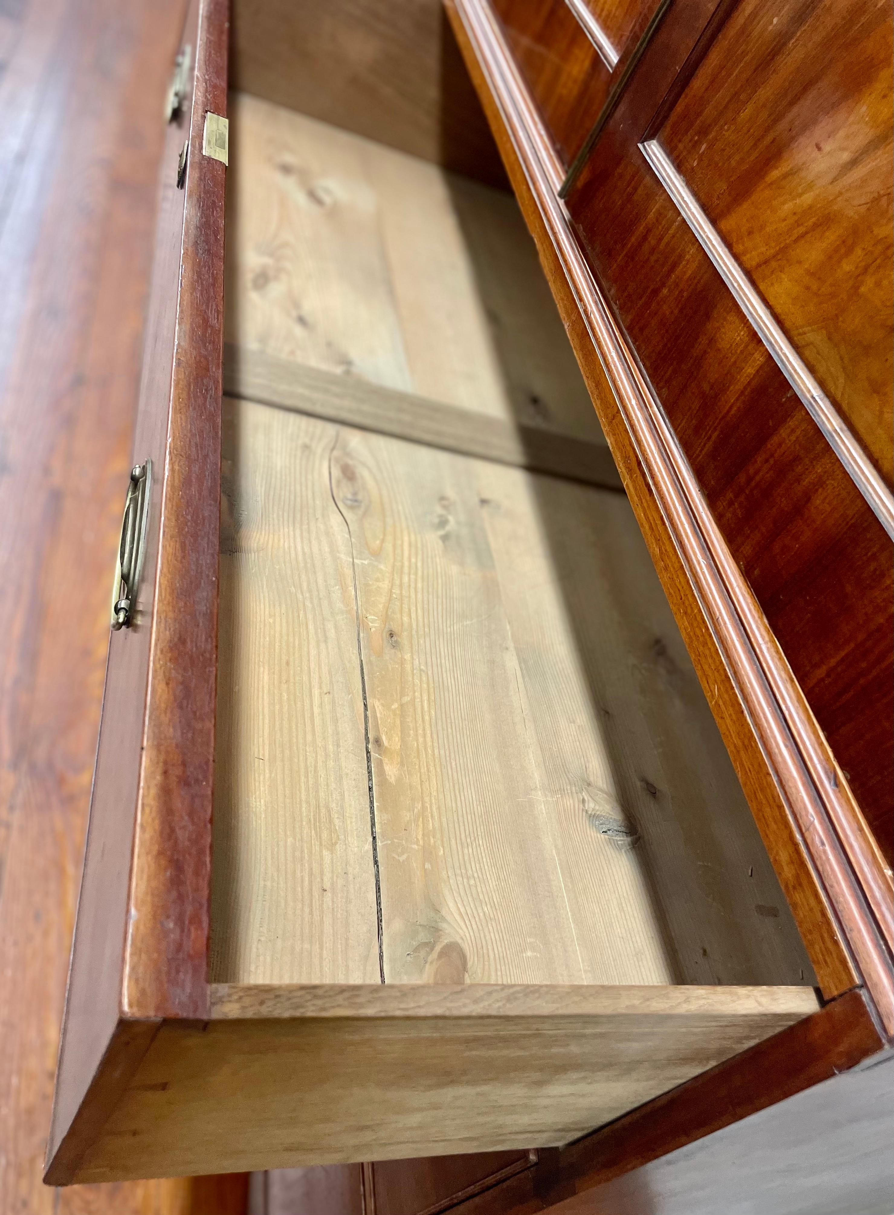 Antique English Geo. IV Bookmatched Figured Mahogany Hepplewhite Linen Press For Sale 4