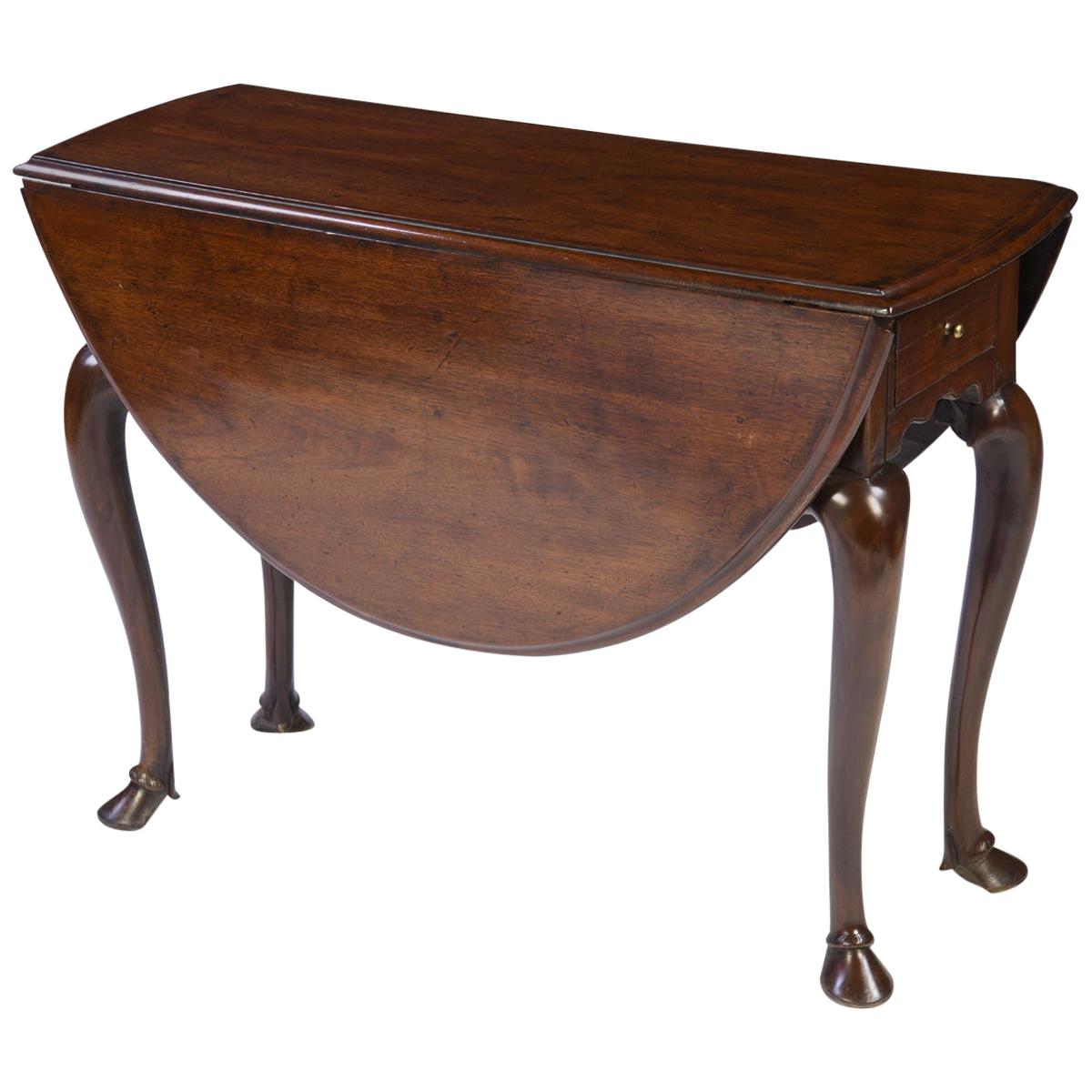 Antique English George II Drop-Leaf Table, circa 1740 For Sale