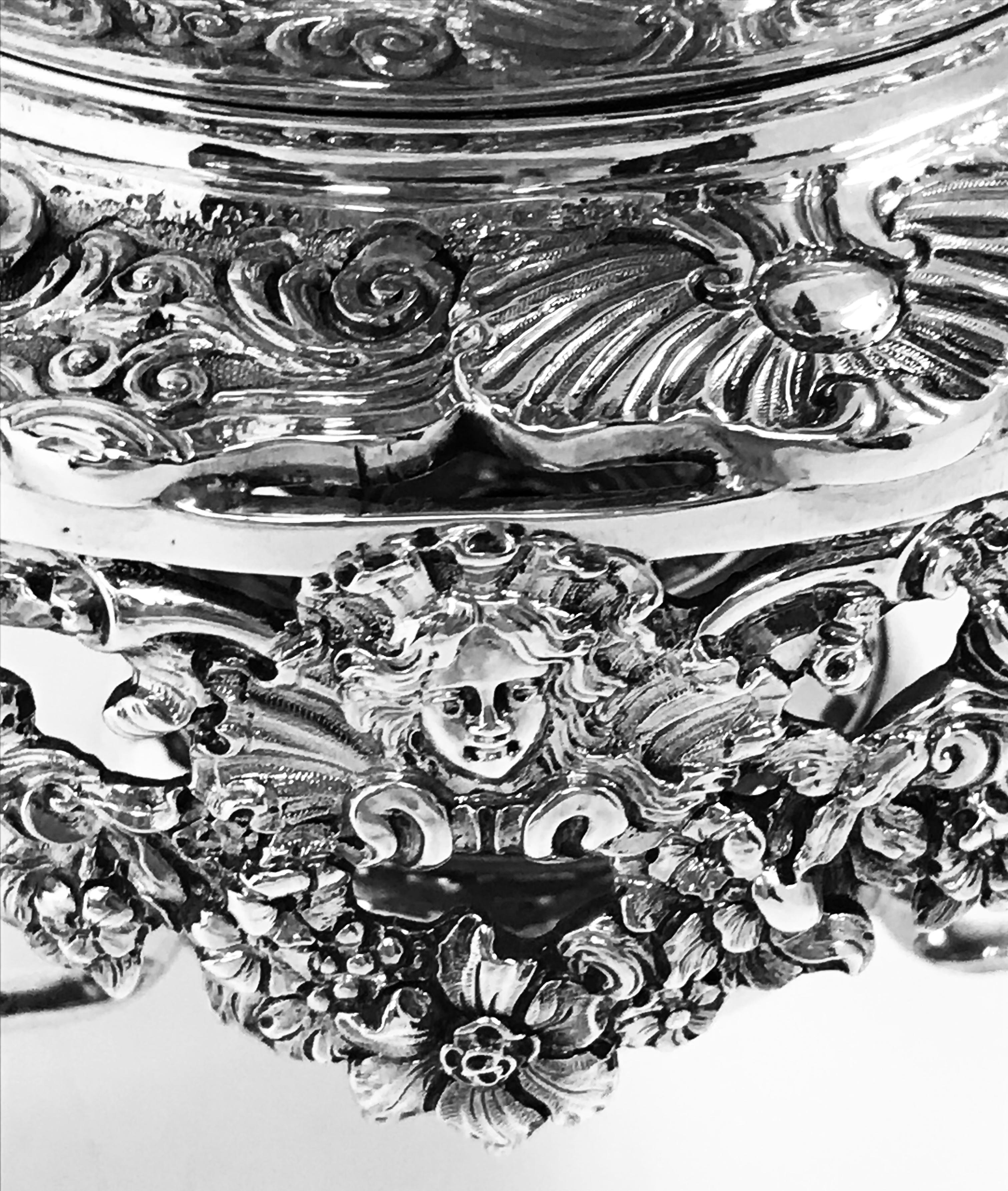 Antico bollitore rococò inglese di Giorgio II in argento sterling su supporto in vendita 5