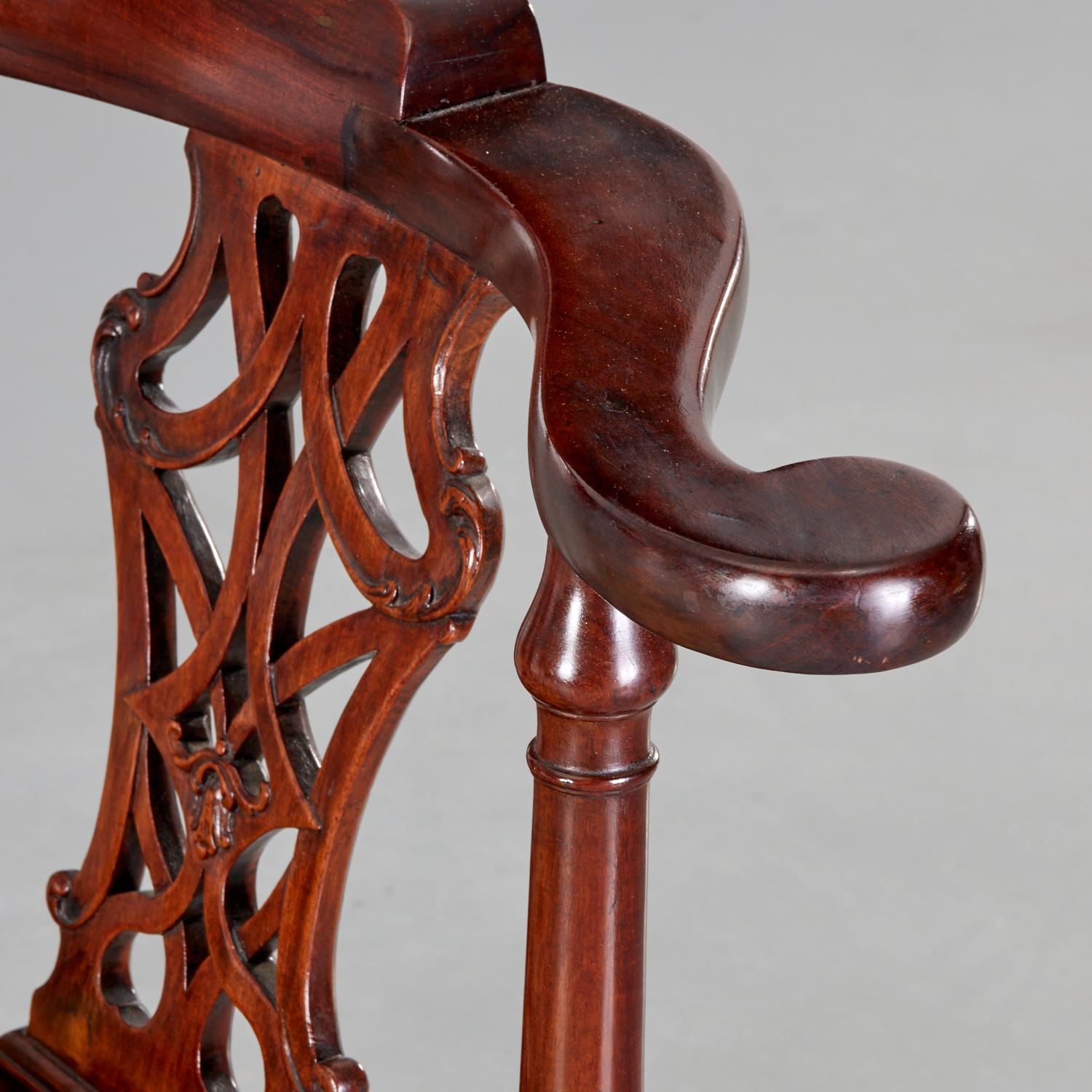 Hand-Carved Antique English George III Carved Mahogany Corner Chair with Pierced Slats  For Sale