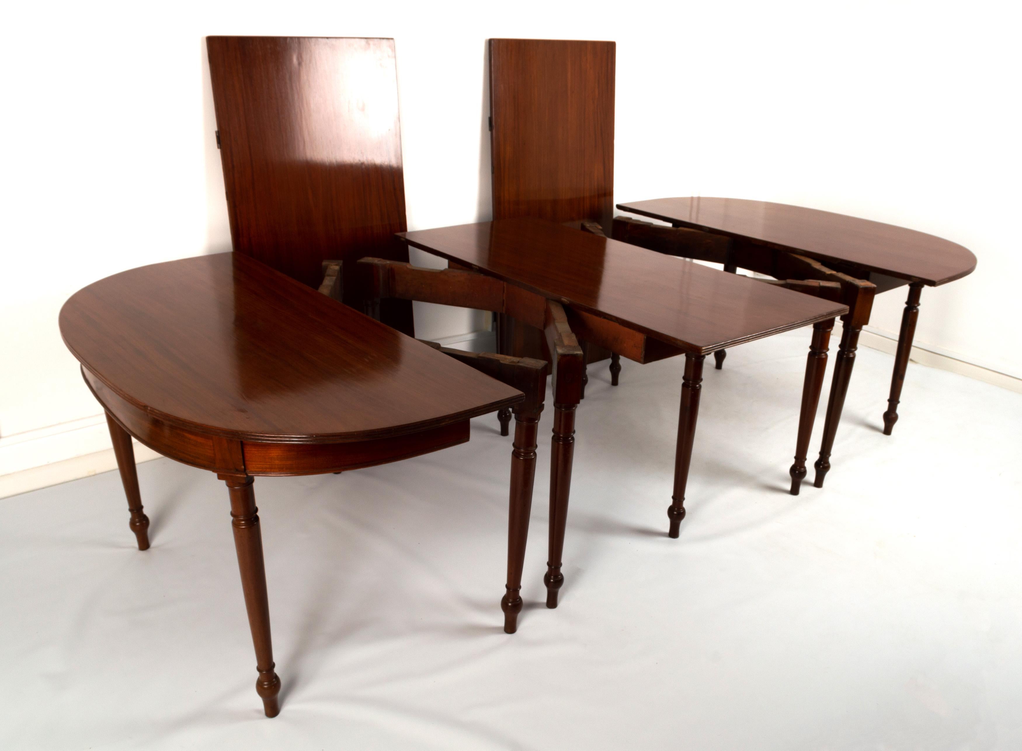Antique English George III Cuban Mahogany Extending D End Dining Table C.1780 For Sale 2