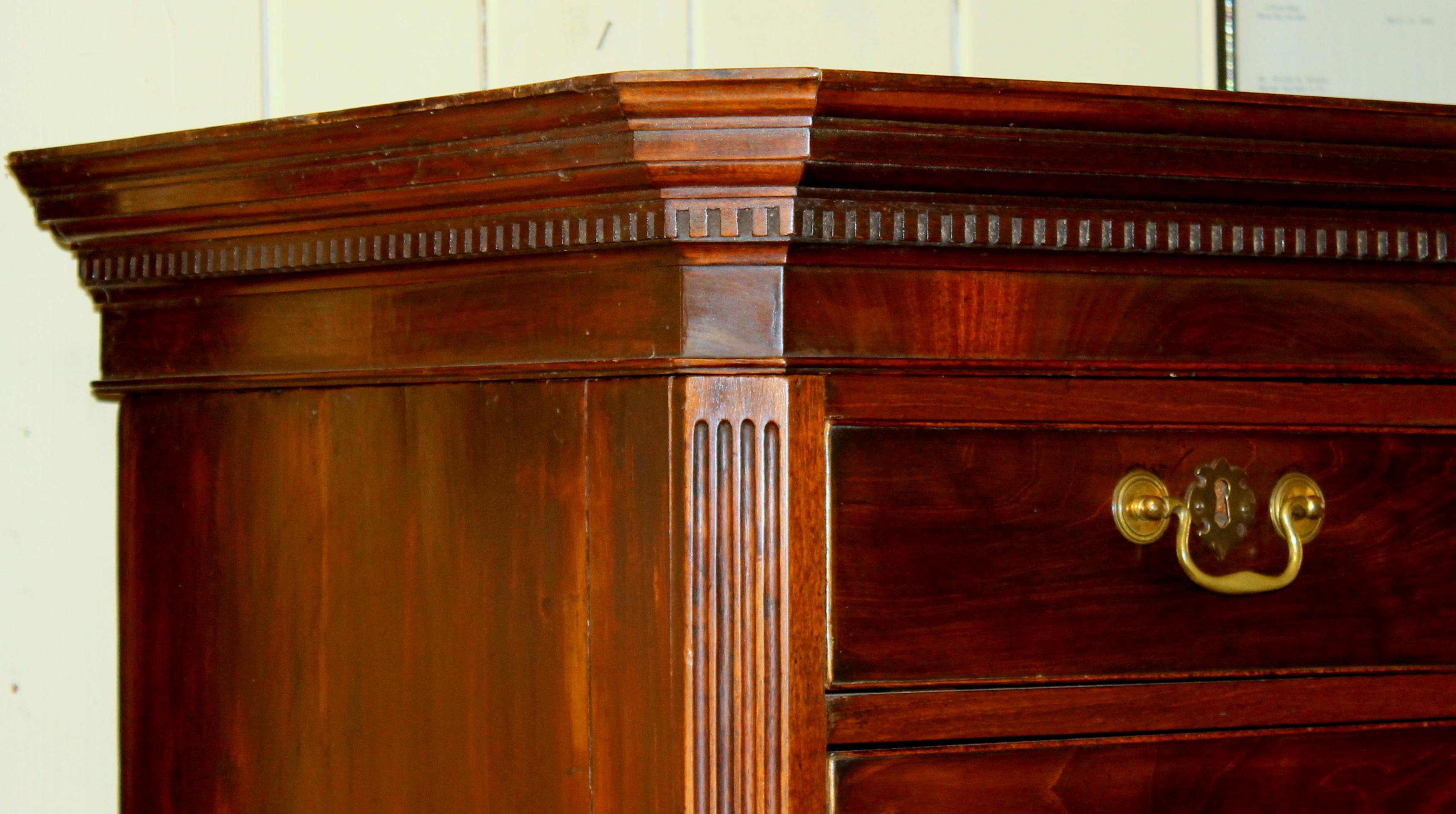 Antique English George III Figured Mahogany Chippendale Style Chest on Chest 7