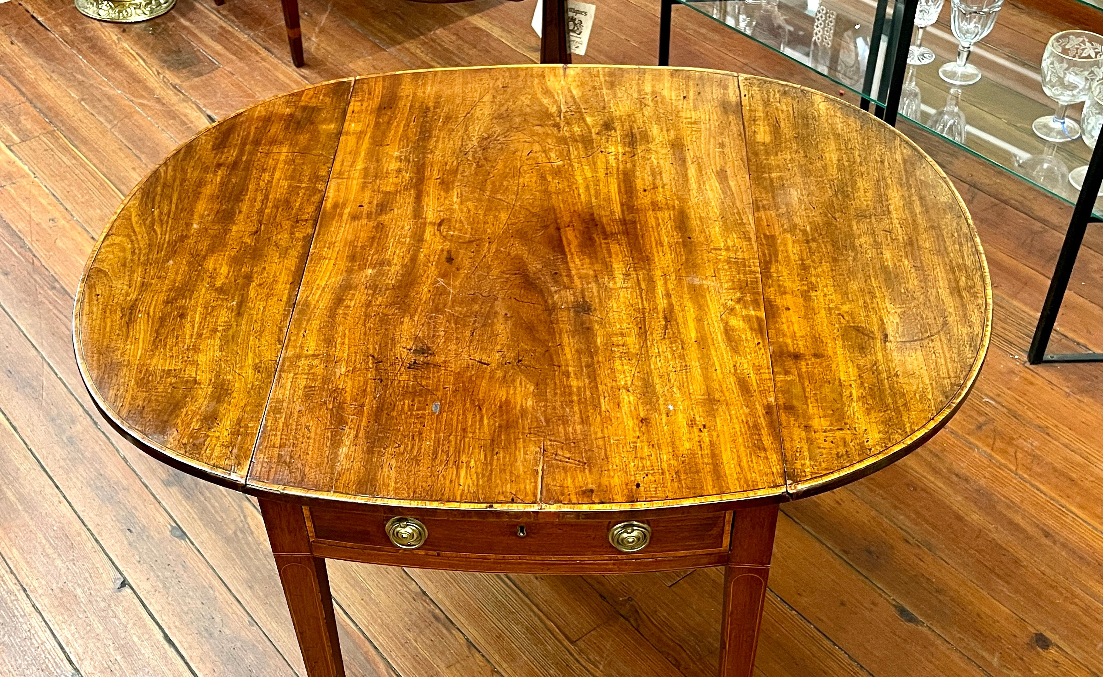 Hand-Crafted Antique English George III Inlaid Figured Mahogany Oval Drop-Leaf Pembroke Table