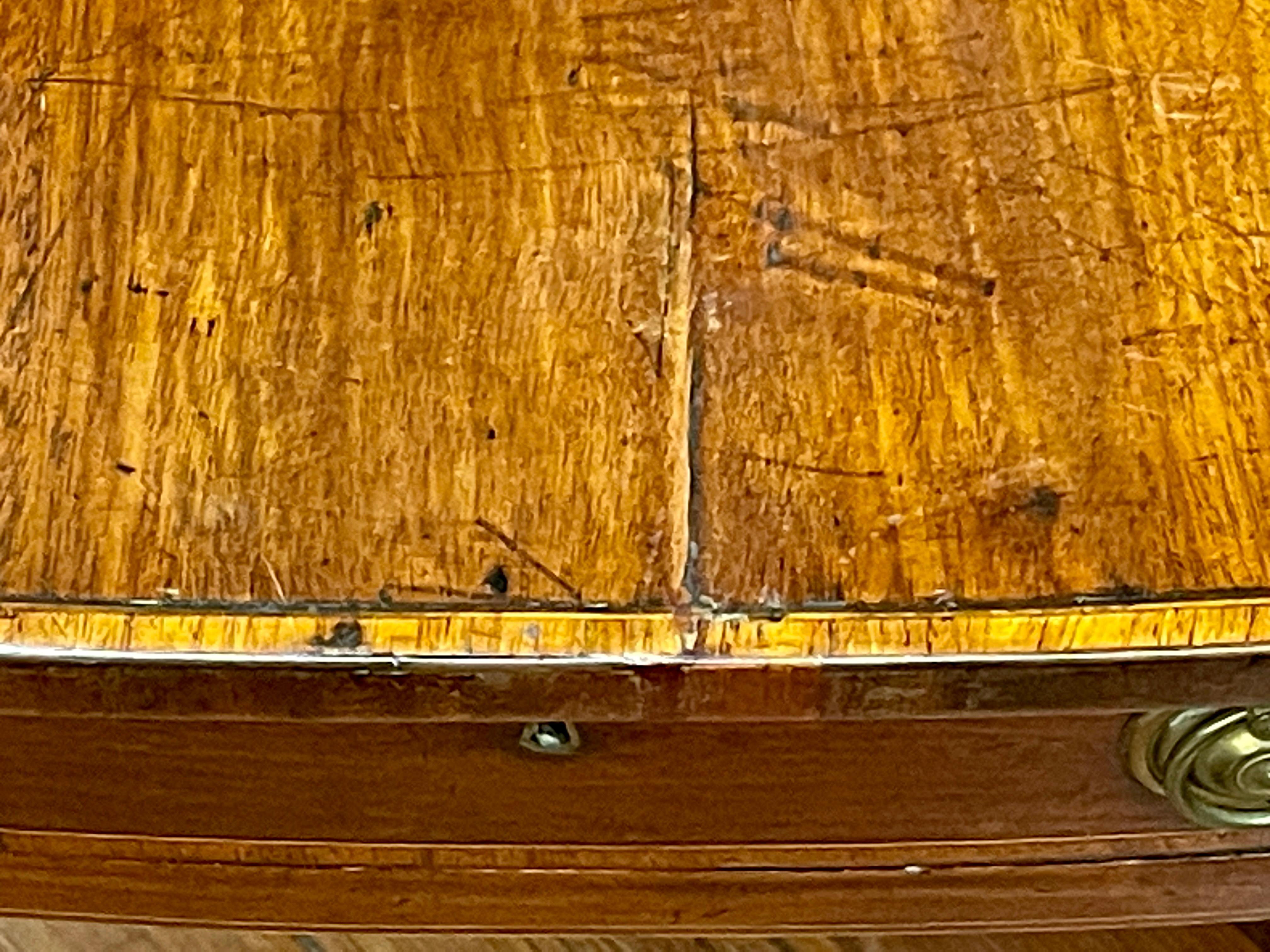 Antique English George III Inlaid Figured Mahogany Oval Drop-Leaf Pembroke Table 2