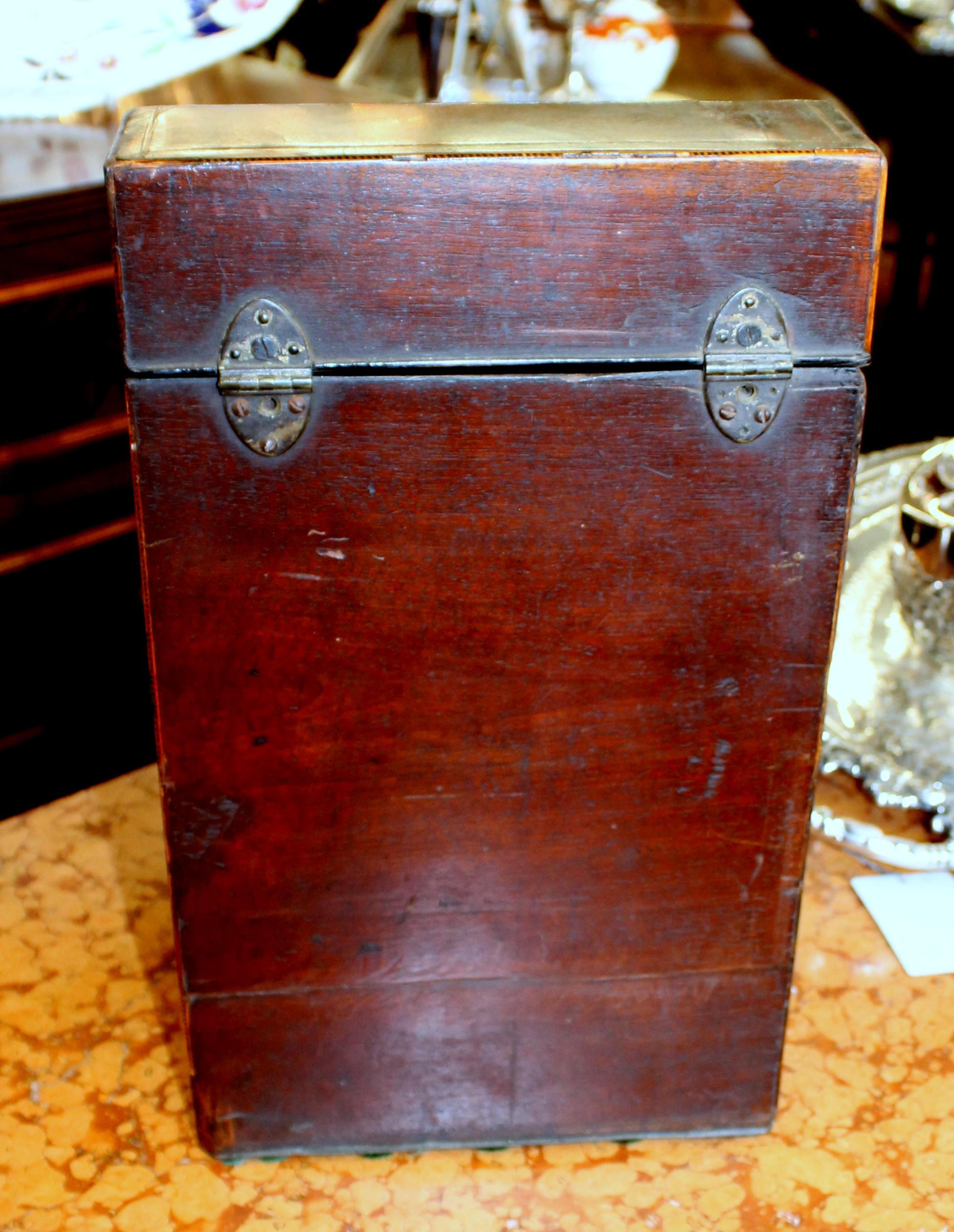 Antique English George III Inlaid Flame Mahogany Serpentine Knife/Stationery Box 8