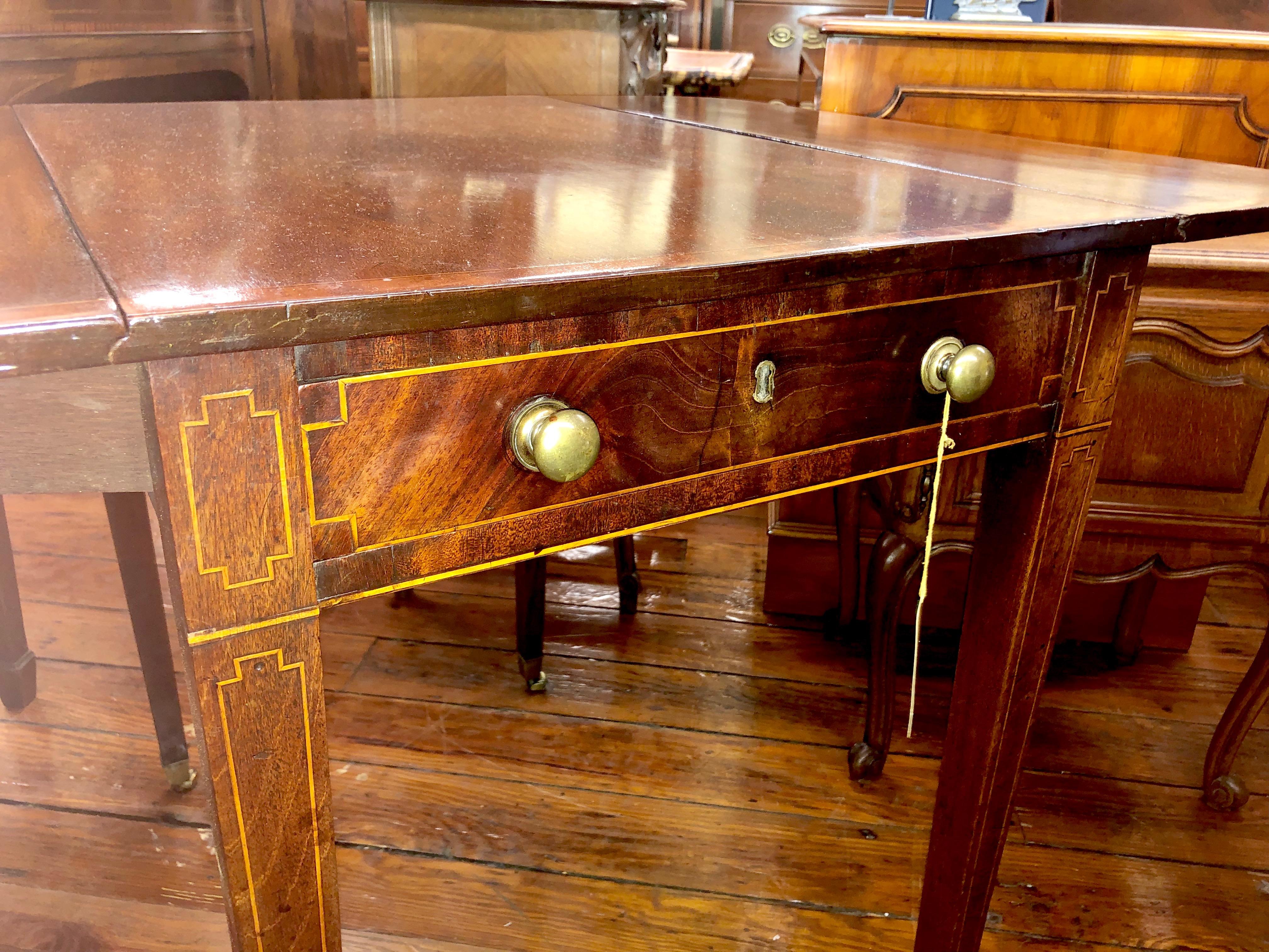 Hand-Crafted Antique English George III Inlaid Mahogany Drop-leaf Pembroke Table
