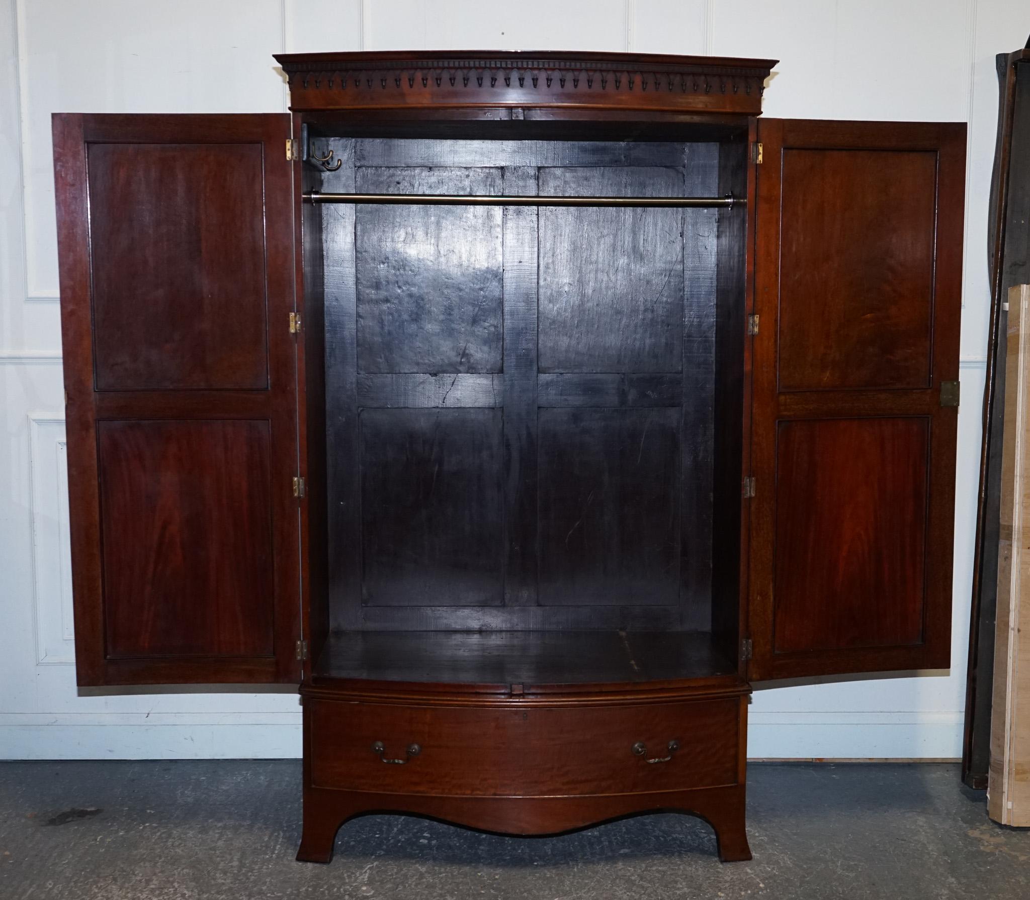 ANTIQUE ENGLISH GEORGE III LiNEN PRESS CONVERTED TO WARDROBE im Angebot 6