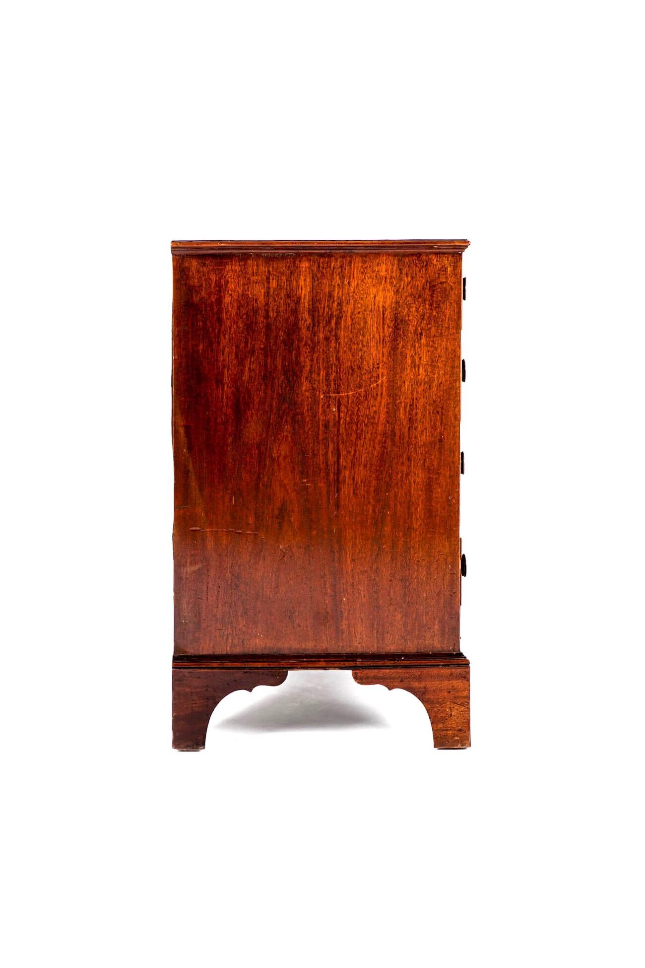 British Antique English George III Mahogany Chest of Drawers For Sale