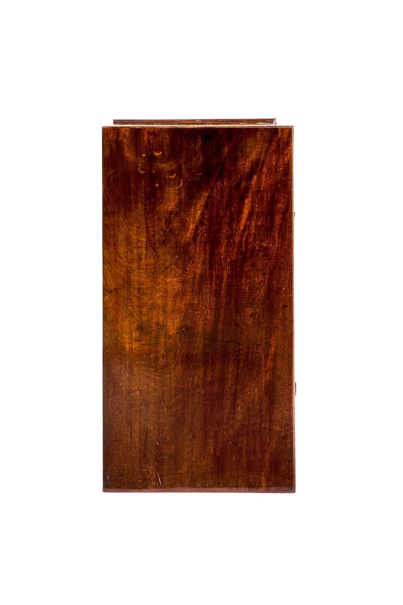 Hand-Crafted Antique English George III Mahogany Chest of Drawers For Sale