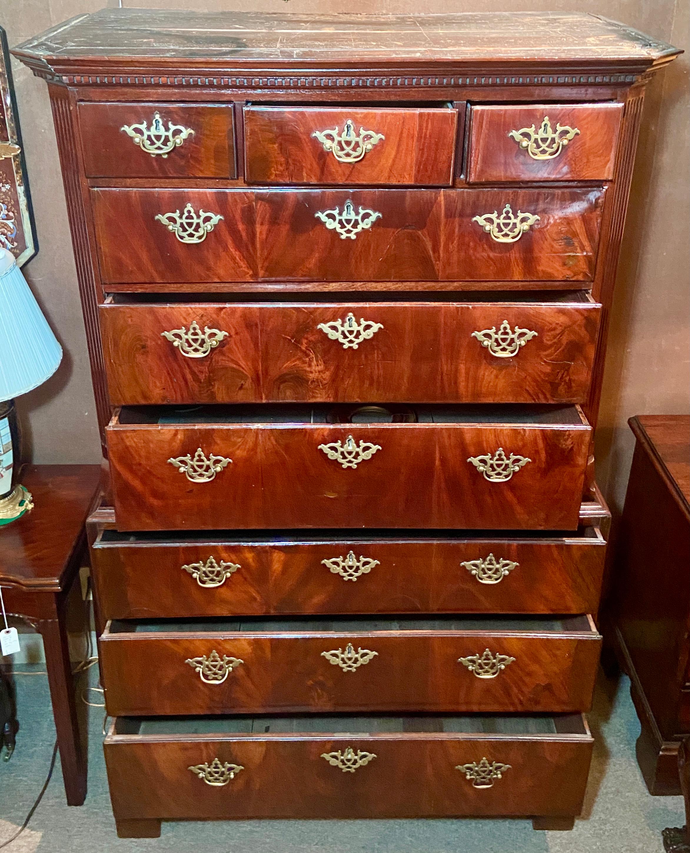 Antique English George III Mahogany Chest on Chest, circa 1750-1780 For Sale 1