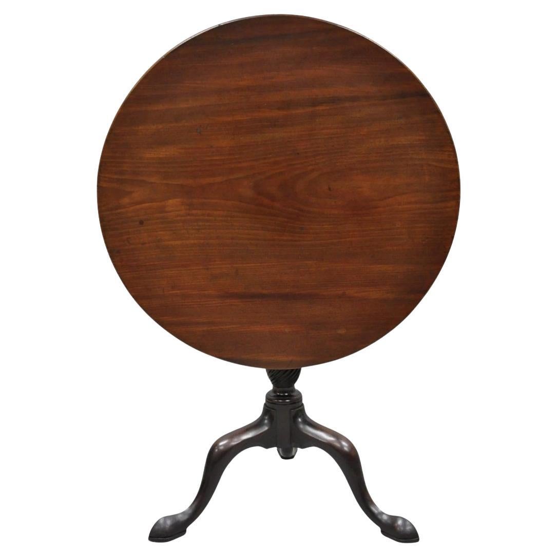 Antique English George III Queen Anne Style Mahogany Tilt Top Round Tea Table