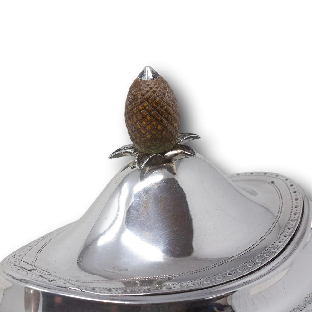 Antigua tetera inglesa de plata Jorge III de Peter and Ann Bateman en venta 4