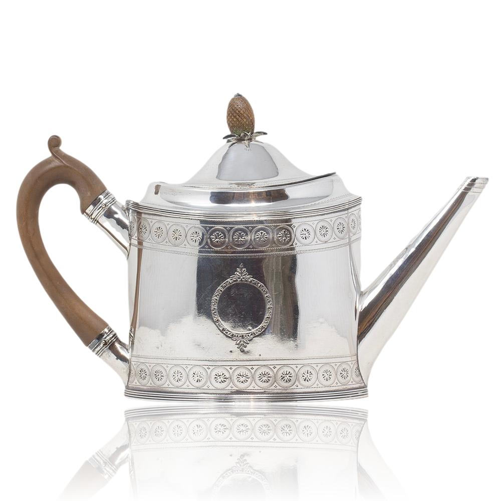 Antigua tetera inglesa de plata Jorge III de Peter and Ann Bateman Inglés en venta