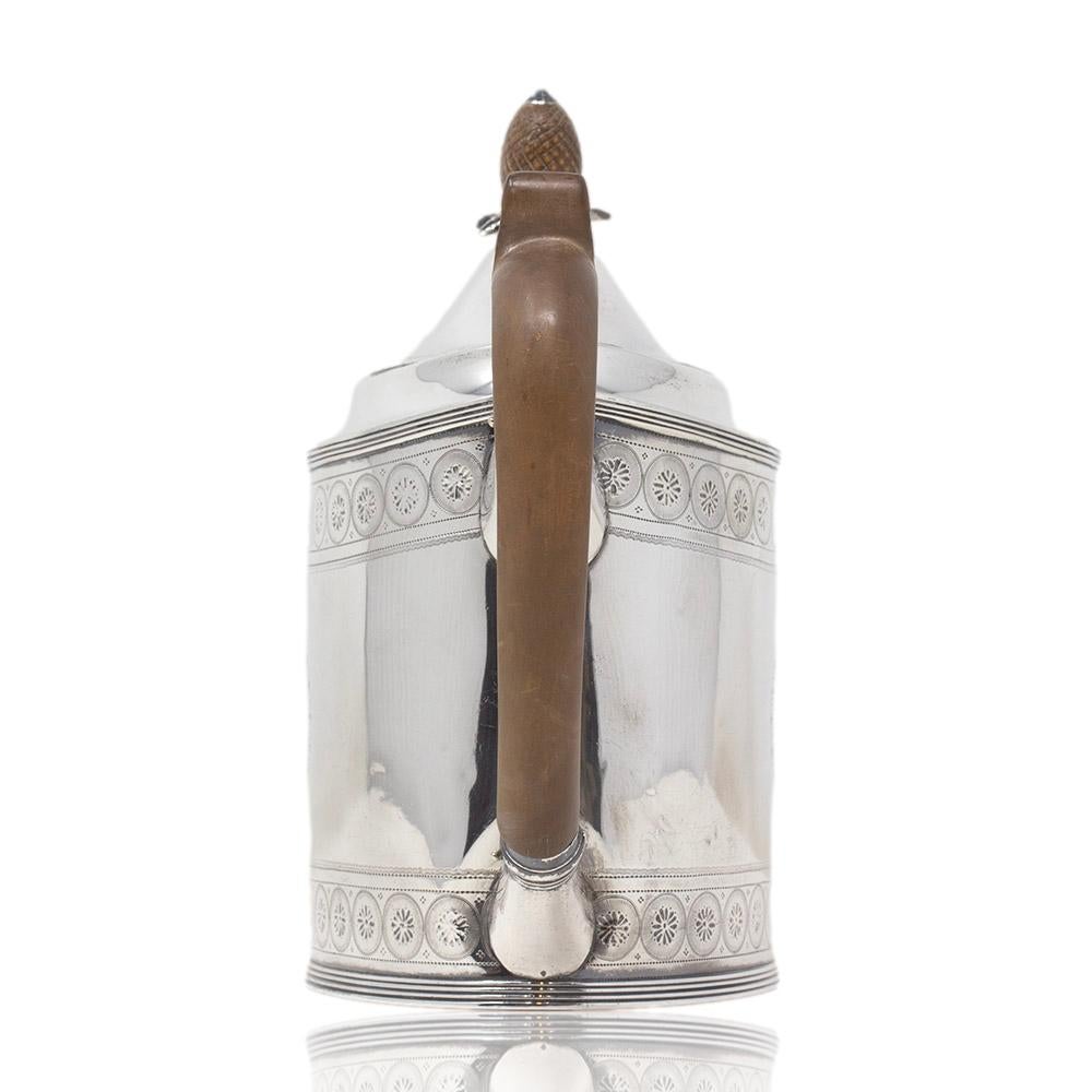 Antigua tetera inglesa de plata Jorge III de Peter and Ann Bateman en venta 2