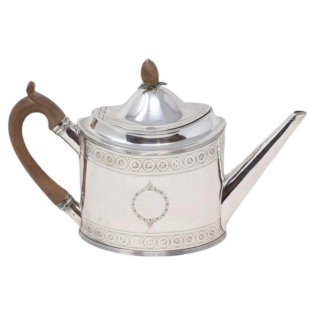 Antigua tetera inglesa de plata Jorge III de Peter and Ann Bateman en venta