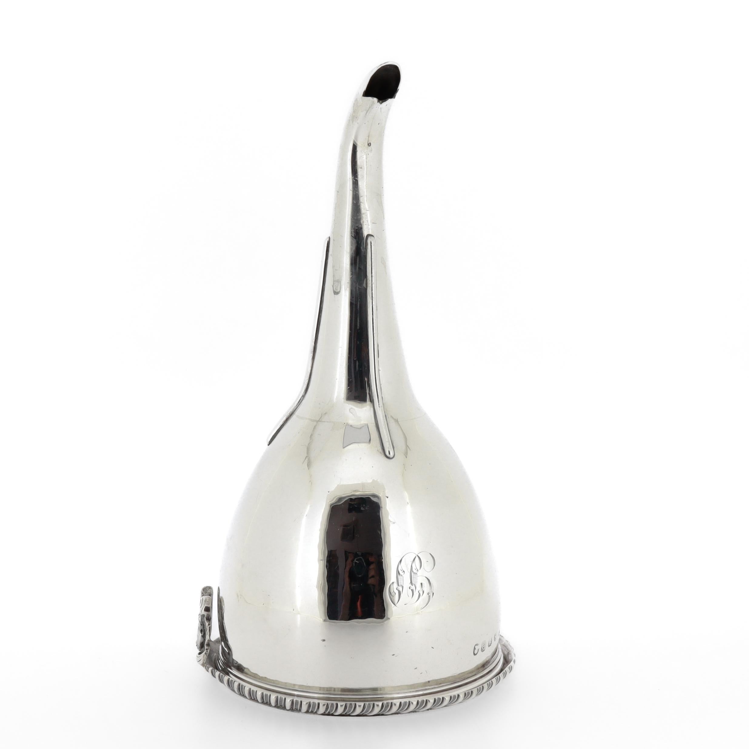 Antico imbuto da vino in argento sterling di George III di Charles Price, 1820 In condizioni buone in vendita a Philadelphia, PA