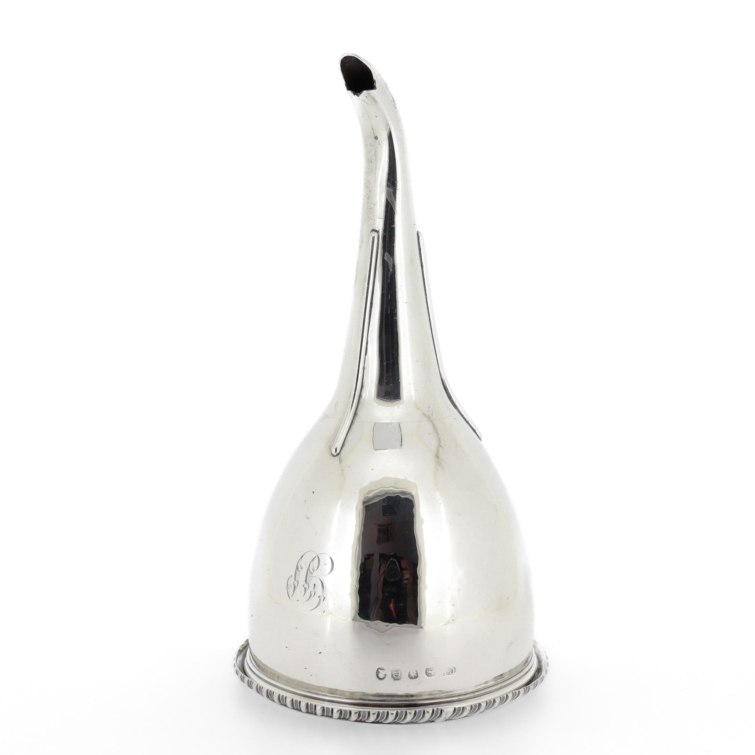 da uomo o donna Antico imbuto da vino in argento sterling di George III di Charles Price, 1820 in vendita