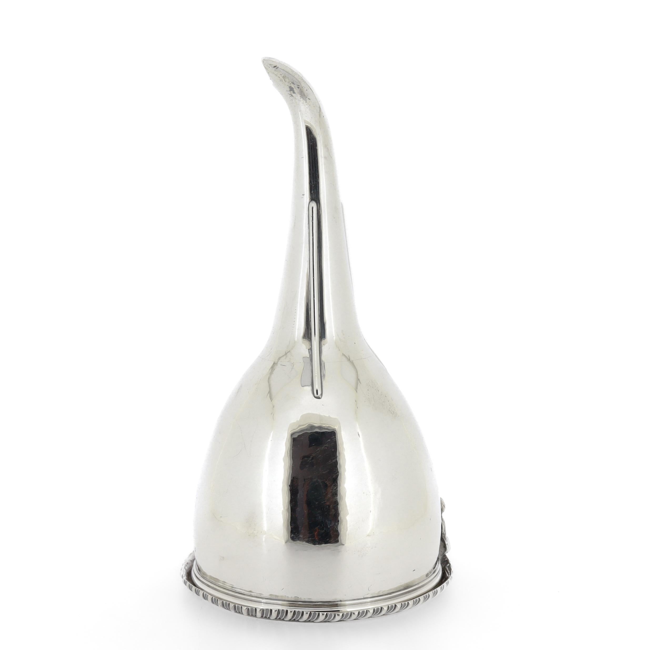 Antico imbuto da vino in argento sterling di George III di Charles Price, 1820 in vendita 1
