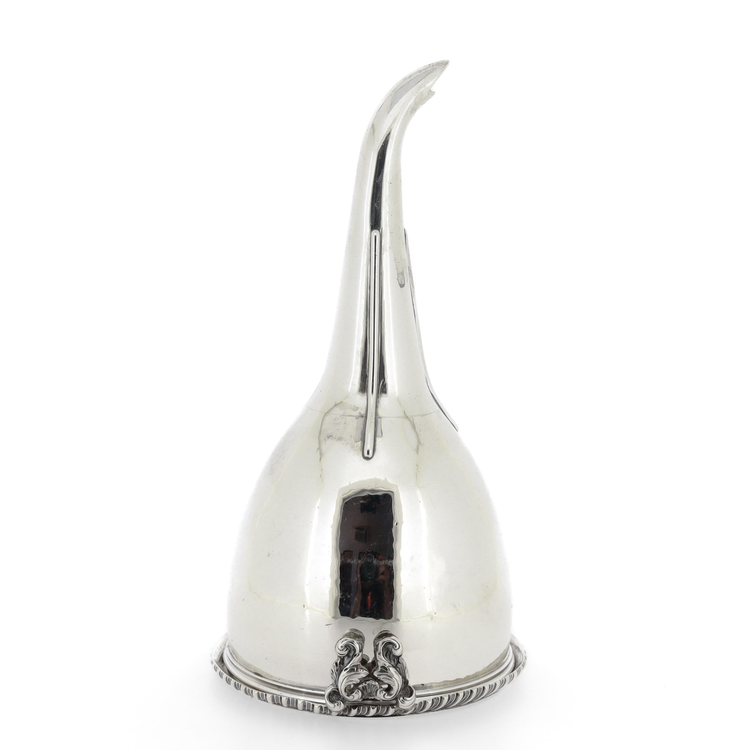Antico imbuto da vino in argento sterling di George III di Charles Price, 1820 in vendita 2