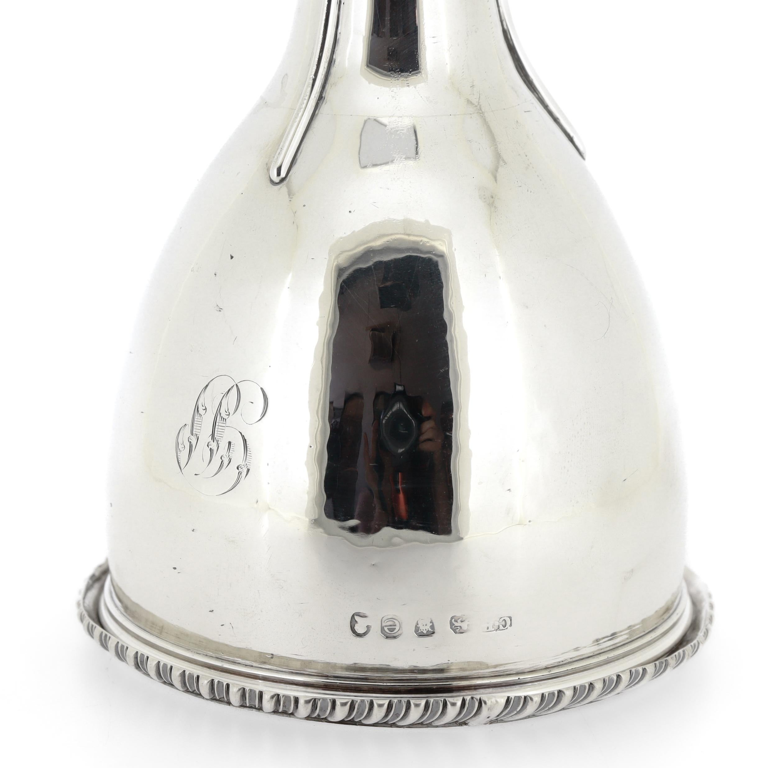 Antico imbuto da vino in argento sterling di George III di Charles Price, 1820 in vendita 3