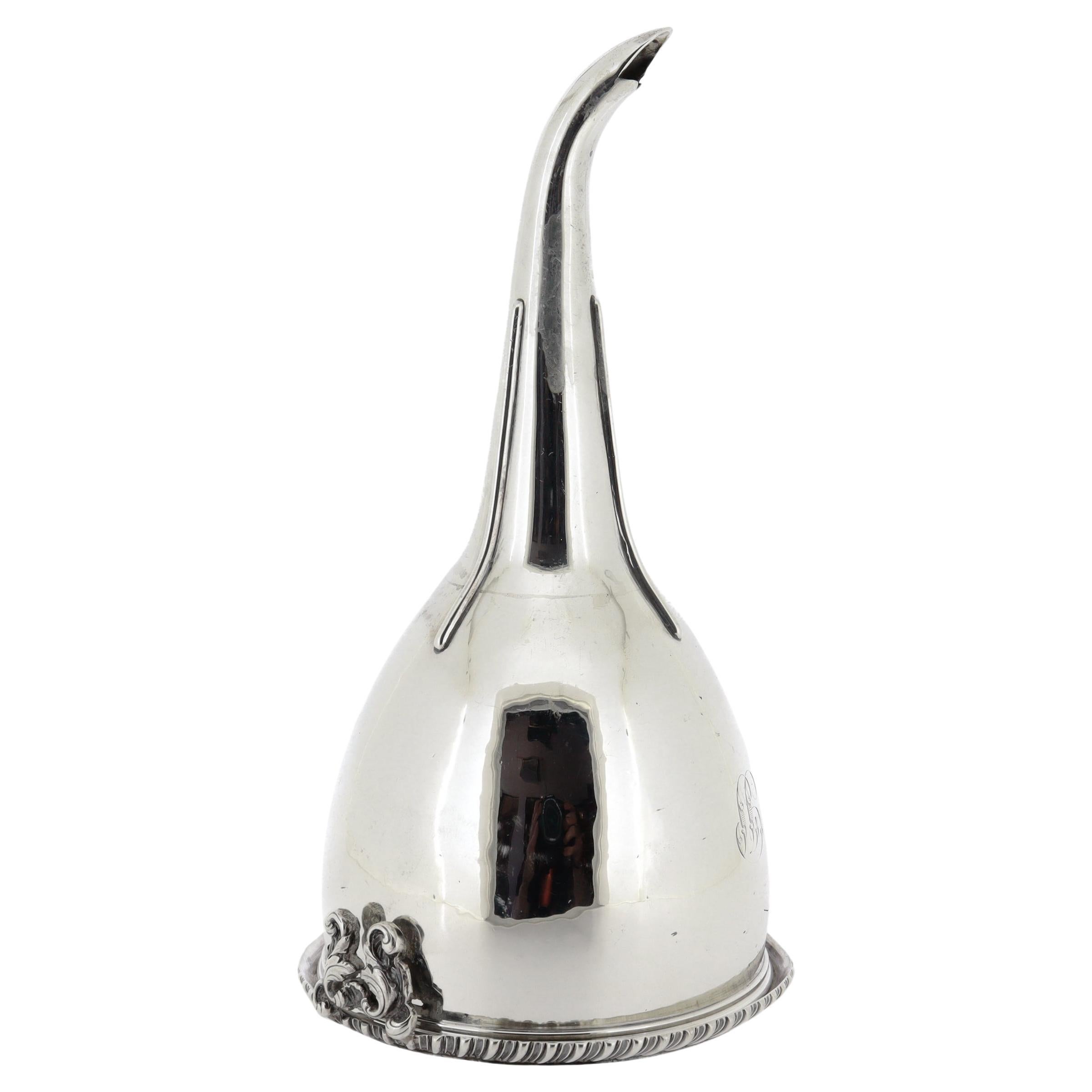 Antico imbuto da vino in argento sterling di George III di Charles Price, 1820 in vendita
