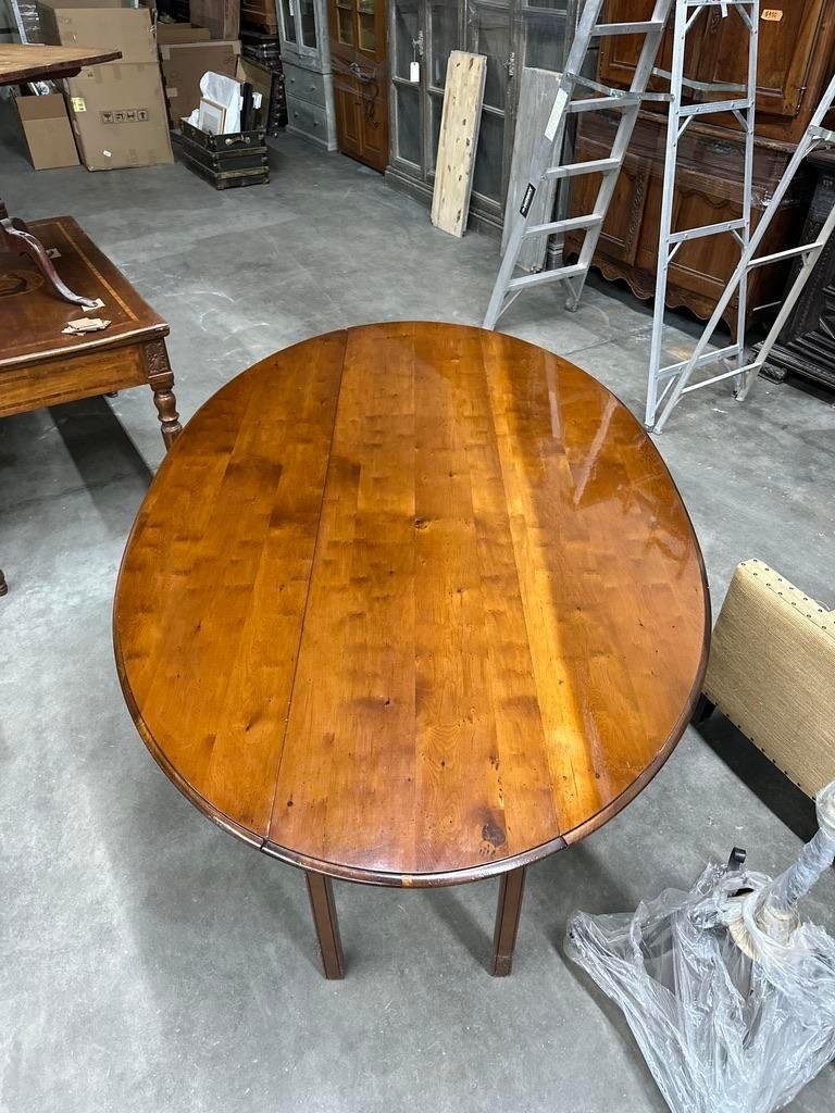 Hand-Crafted Antique English George III Style Mahogany Wake Drop Leaf Table