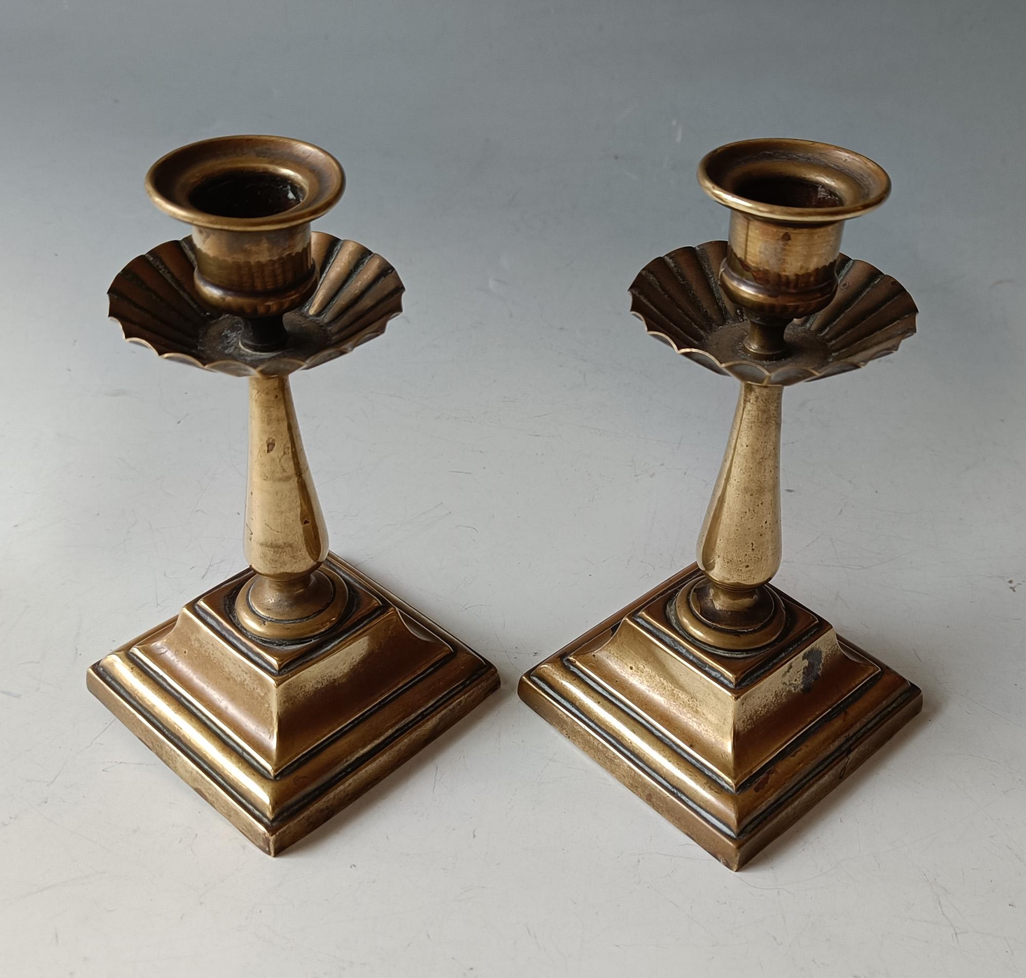 Antique English Georgian Brass Candle stick holders decorative interior décor In Distressed Condition For Sale In London, GB