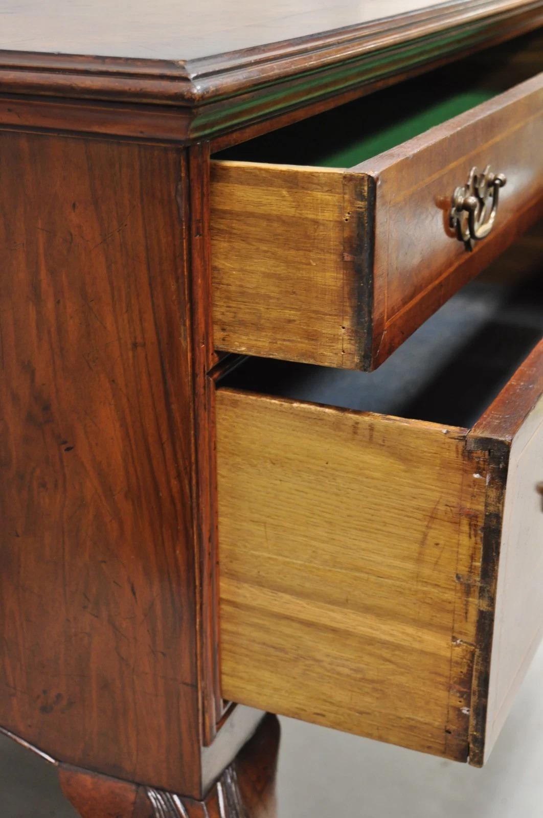 Antico comò inglese georgiano in radica di noce con intarsi a sfera e ad artiglio in vendita 4